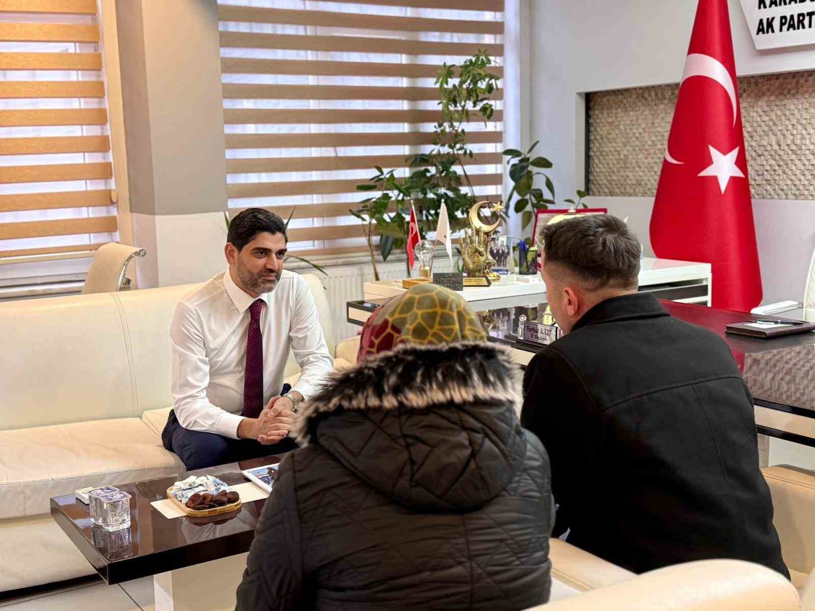 Başkan Salt gaziler, muhtarlar ve vatandaşlarla bir araya geldi
Başkan Salt gaziler, muhtarlar ve vatandaşlarla bir araya geldi