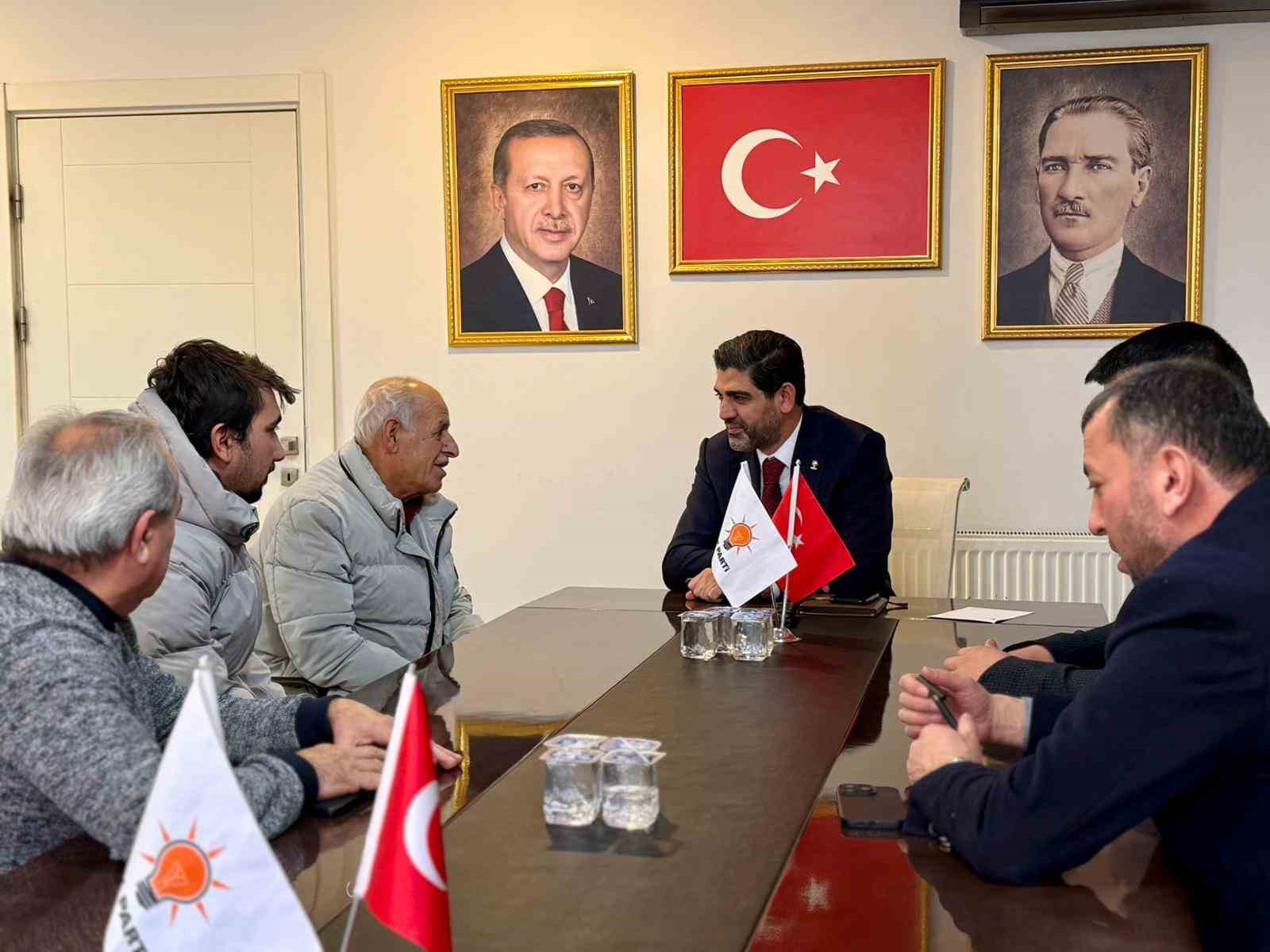 Başkan Salt gaziler, muhtarlar ve vatandaşlarla bir araya geldi
Başkan Salt gaziler, muhtarlar ve vatandaşlarla bir araya geldi