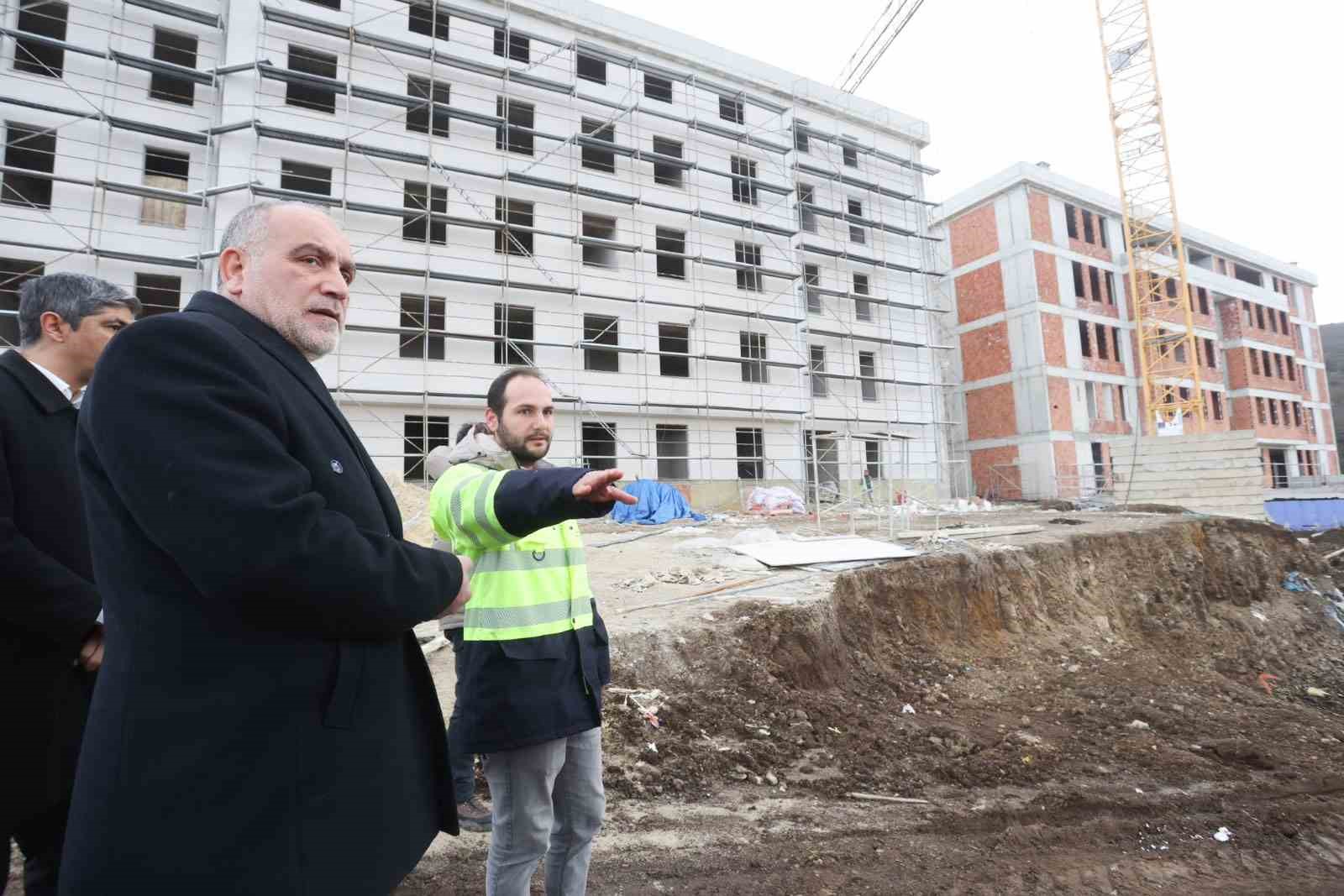 Başkan Sandıkçı: "Canik Fen Lisemiz bölgenin en donanımlı liselerinden olacak"
Başkan Sandıkçı: "Canik Fen Lisemiz bölgenin en donanımlı liselerinden olacak"