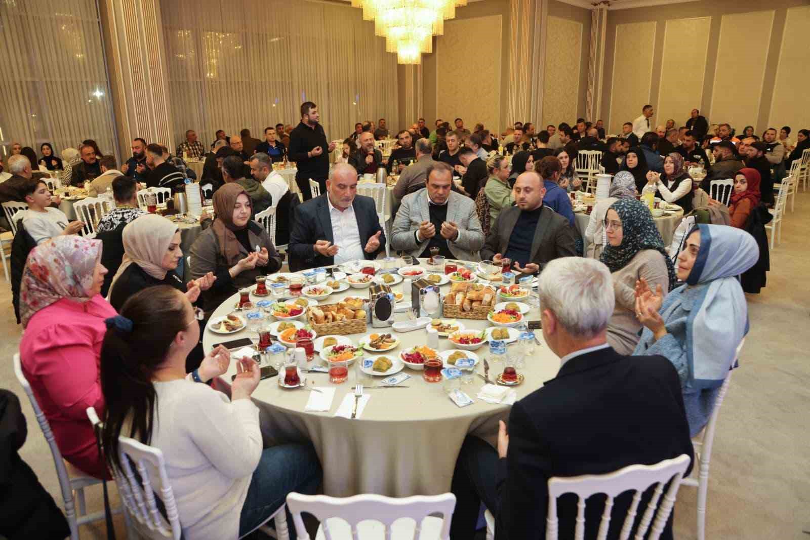 Başkan Sandıkçı: "Canik’imiz için özveriyle çalışıyoruz"
Başkan Sandıkçı: "Canik’imiz için özveriyle çalışıyoruz"