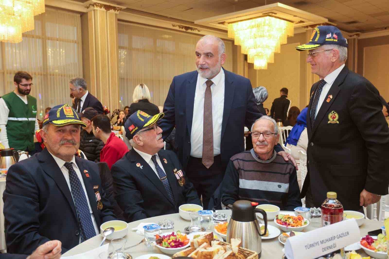 Başkan Sandıkçı: "Milli ve manevi duyguları güçlü nesiller yetiştirmek bizlerin yegane sorumluluğudur"
