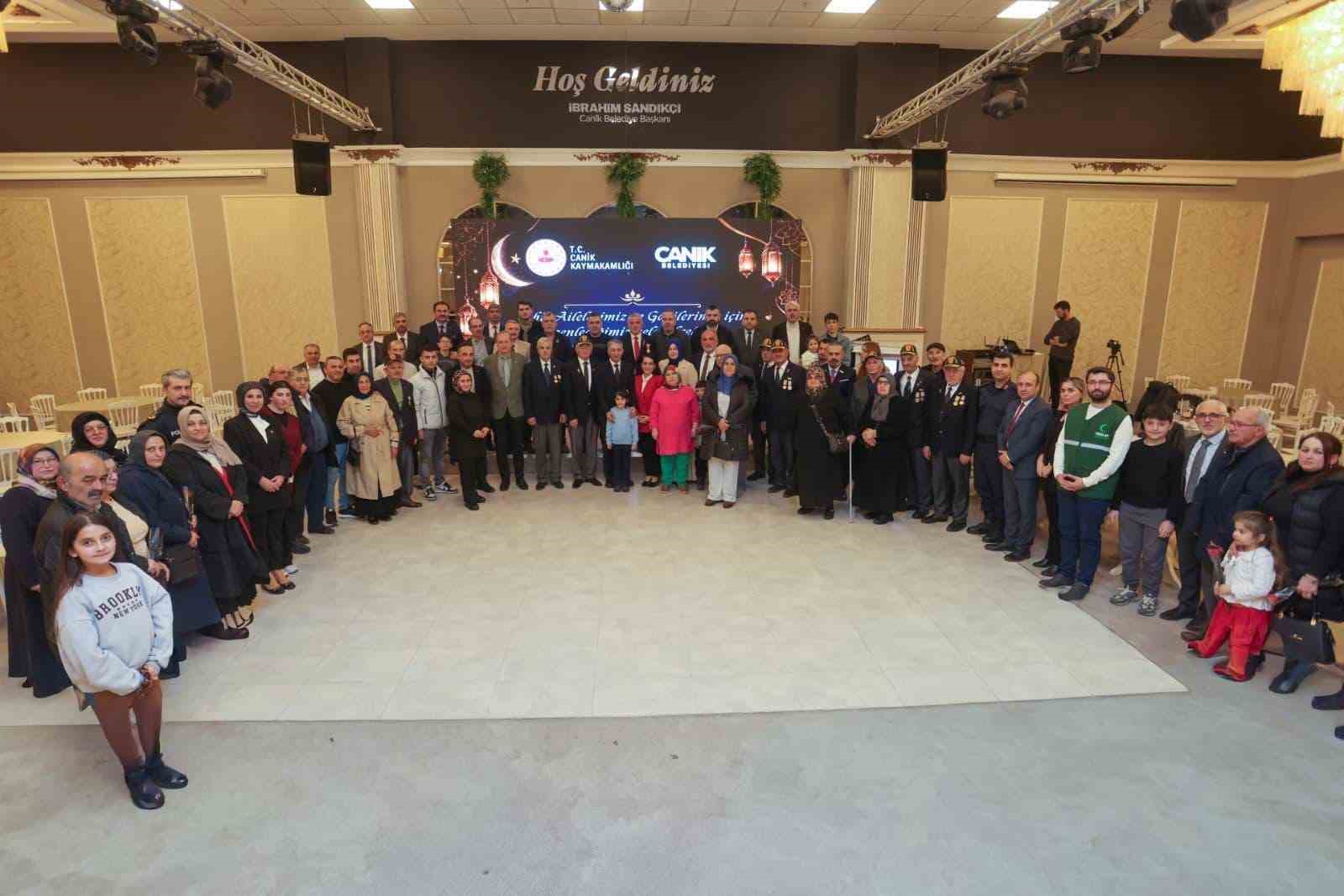 Başkan Sandıkçı: "Milli ve manevi duyguları güçlü nesiller yetiştirmek bizlerin yegane sorumluluğudur"
