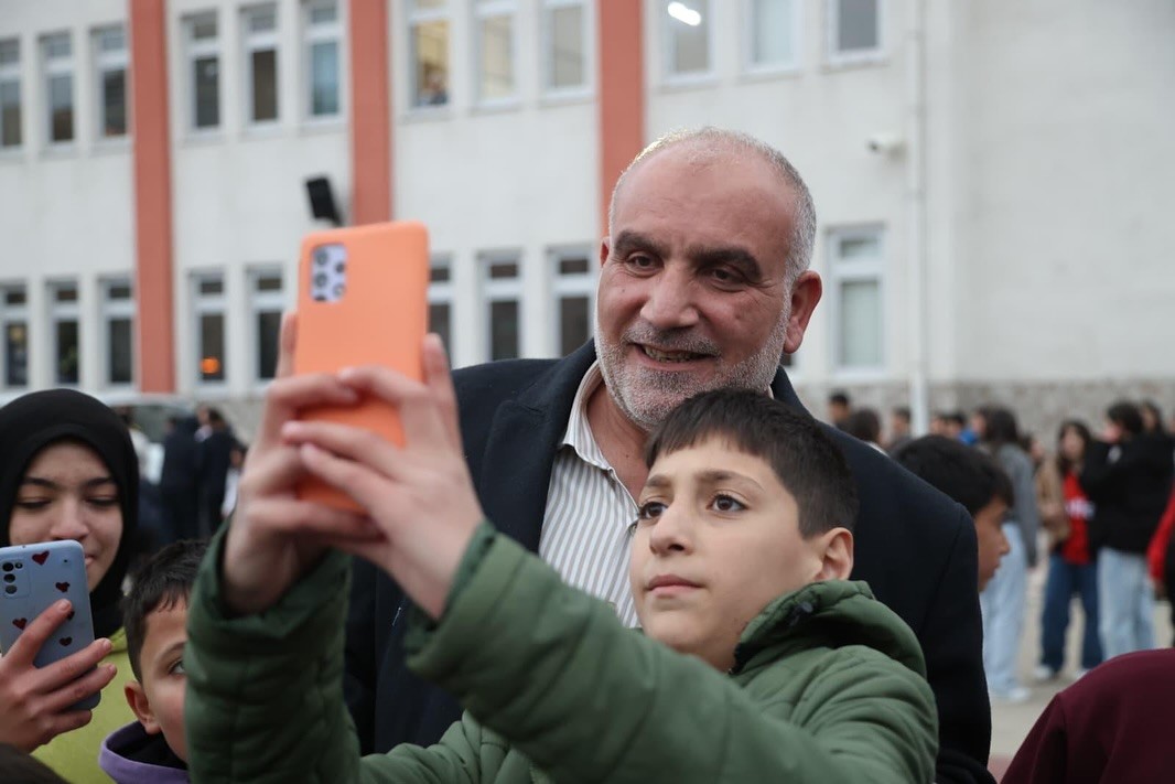 Başkan Sandıkçı, öğrencilerin iftar sevincine ortak oldu
