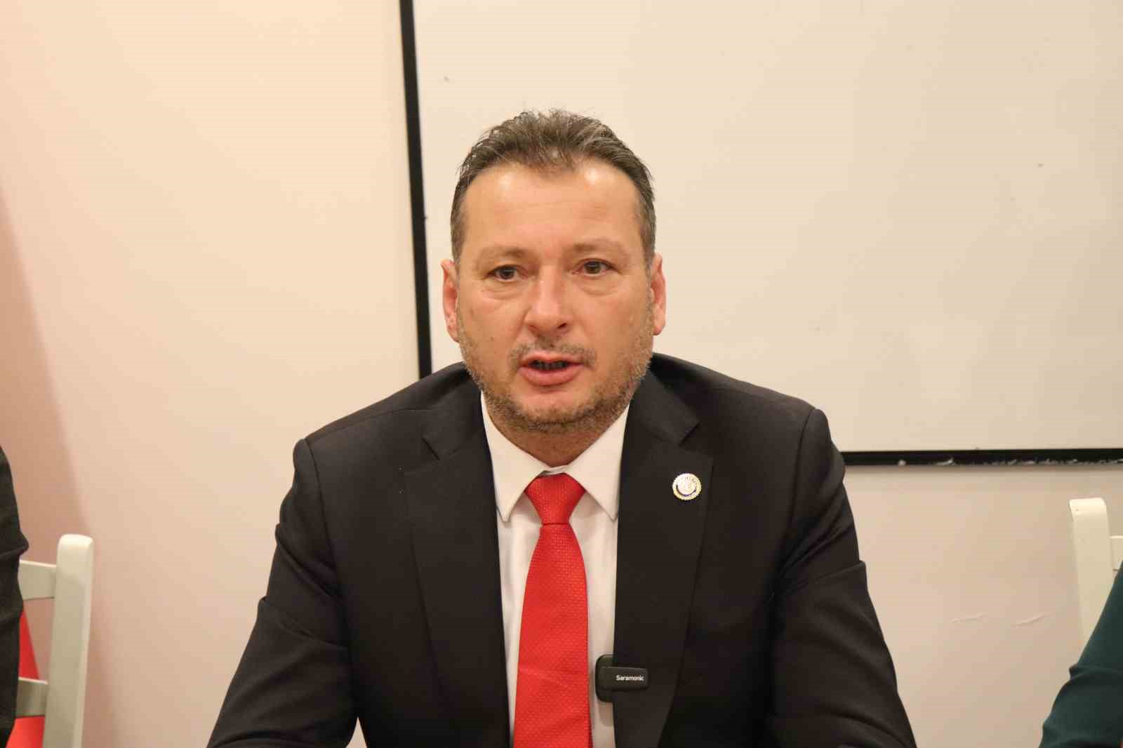 Başkan Saruhan: "Anahtar Parti bu milletin umududur"
Başkan Saruhan: "Anahtar Parti bu milletin umududur"