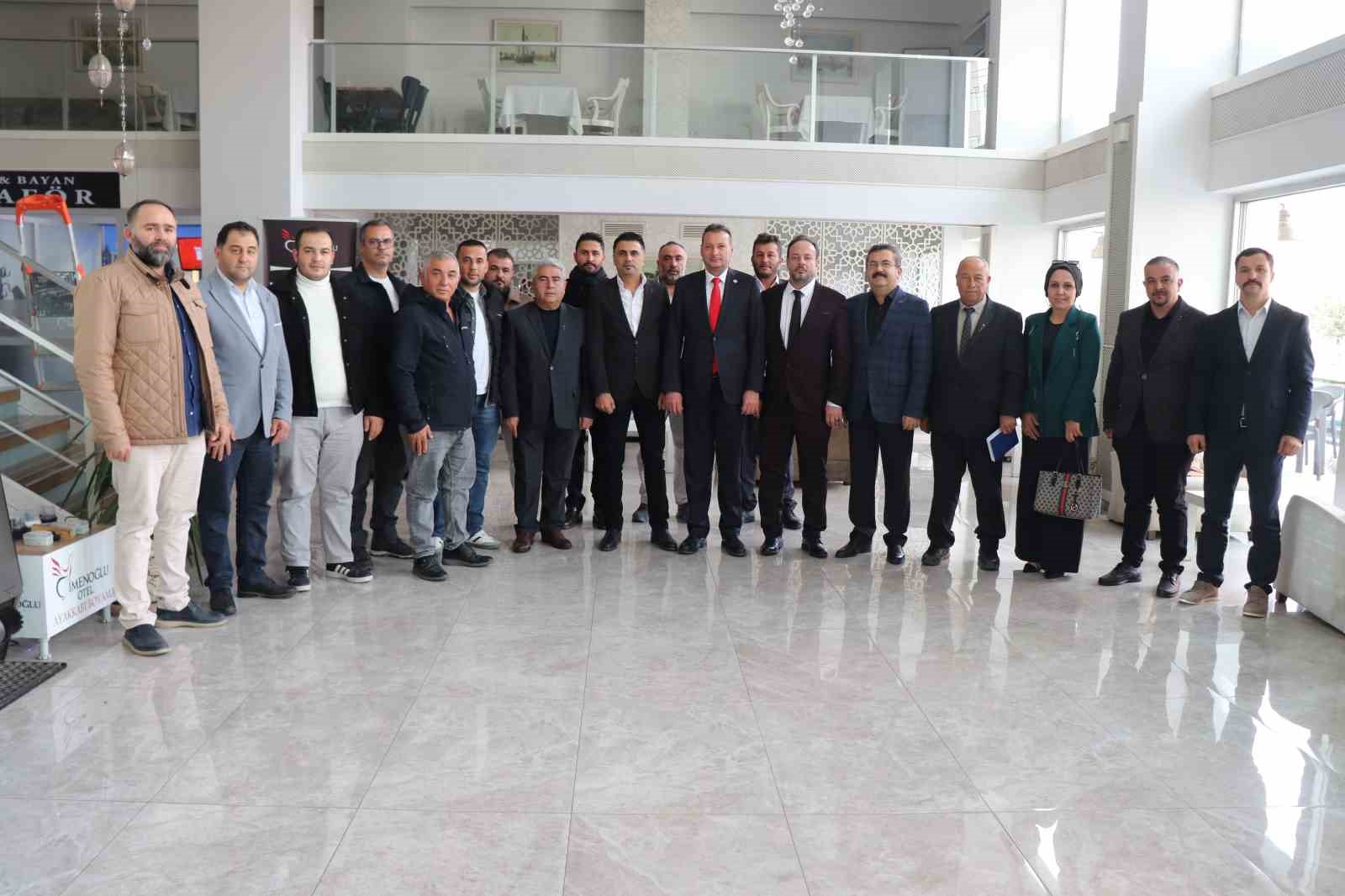 Başkan Saruhan: "Anahtar Parti bu milletin umududur"
Başkan Saruhan: "Anahtar Parti bu milletin umududur"