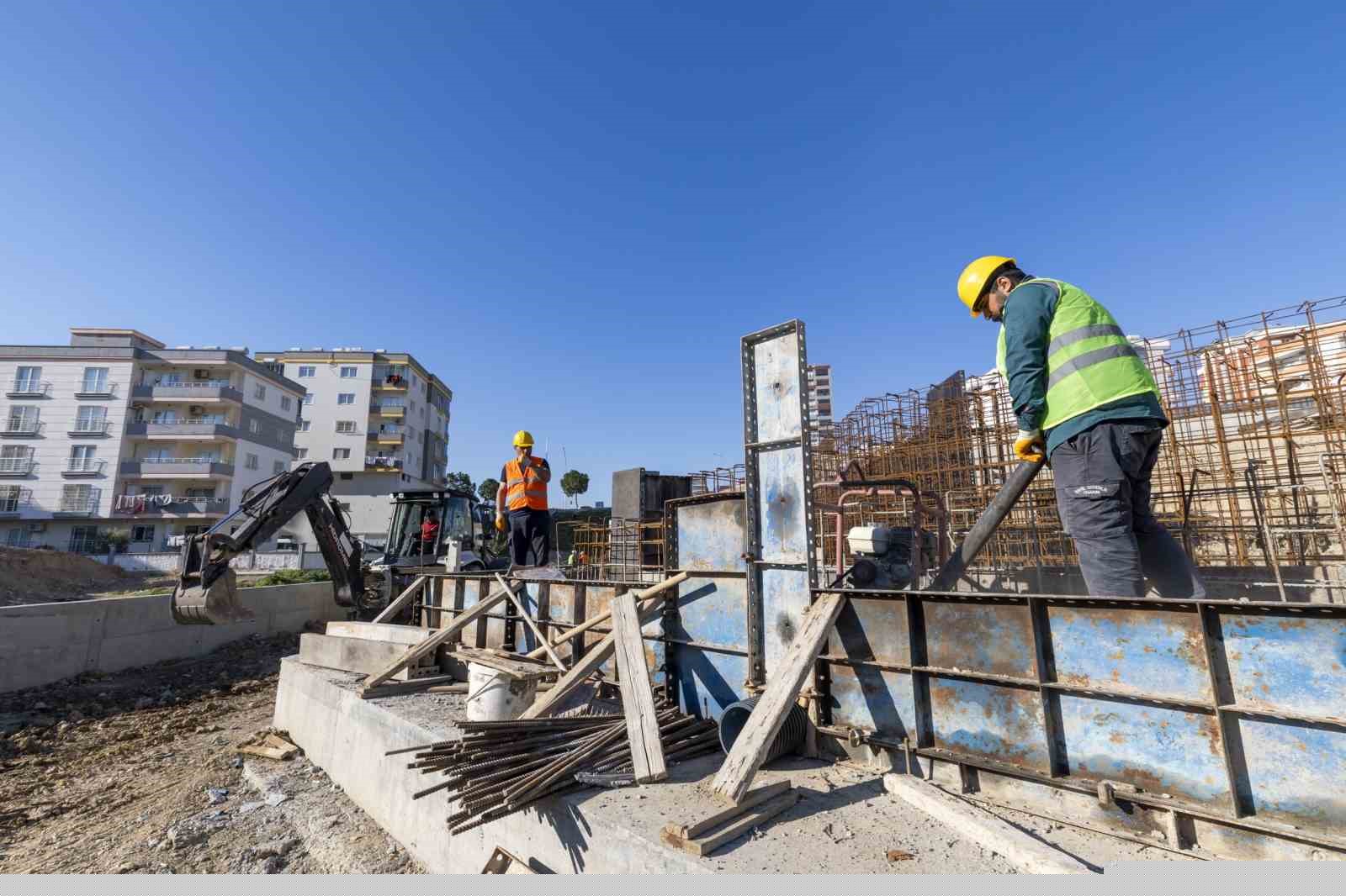 Başkan Seçer: "Spor Park Tarsus Yerleşkesi’ni Mayıs ayı sonuna kadar bitireceğiz"
