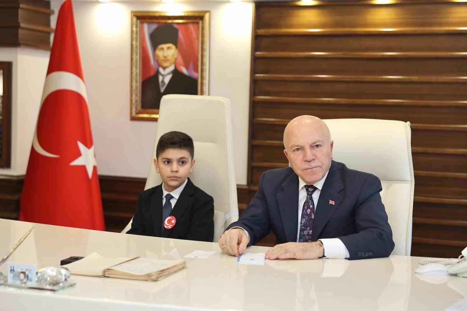 Başkan Sekmen; "Onlar gözümüzün nuru, geleceğimizin umudu"
