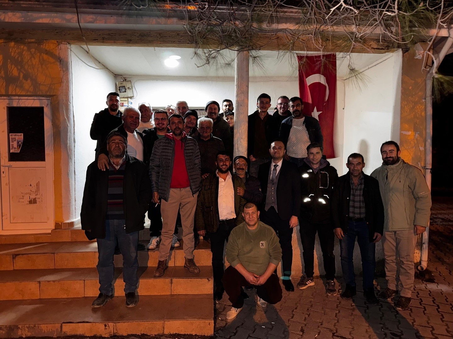 Başkan Semih Dere, Bulgurlar Mahallesi’nde vatandaşlarla buluştu
