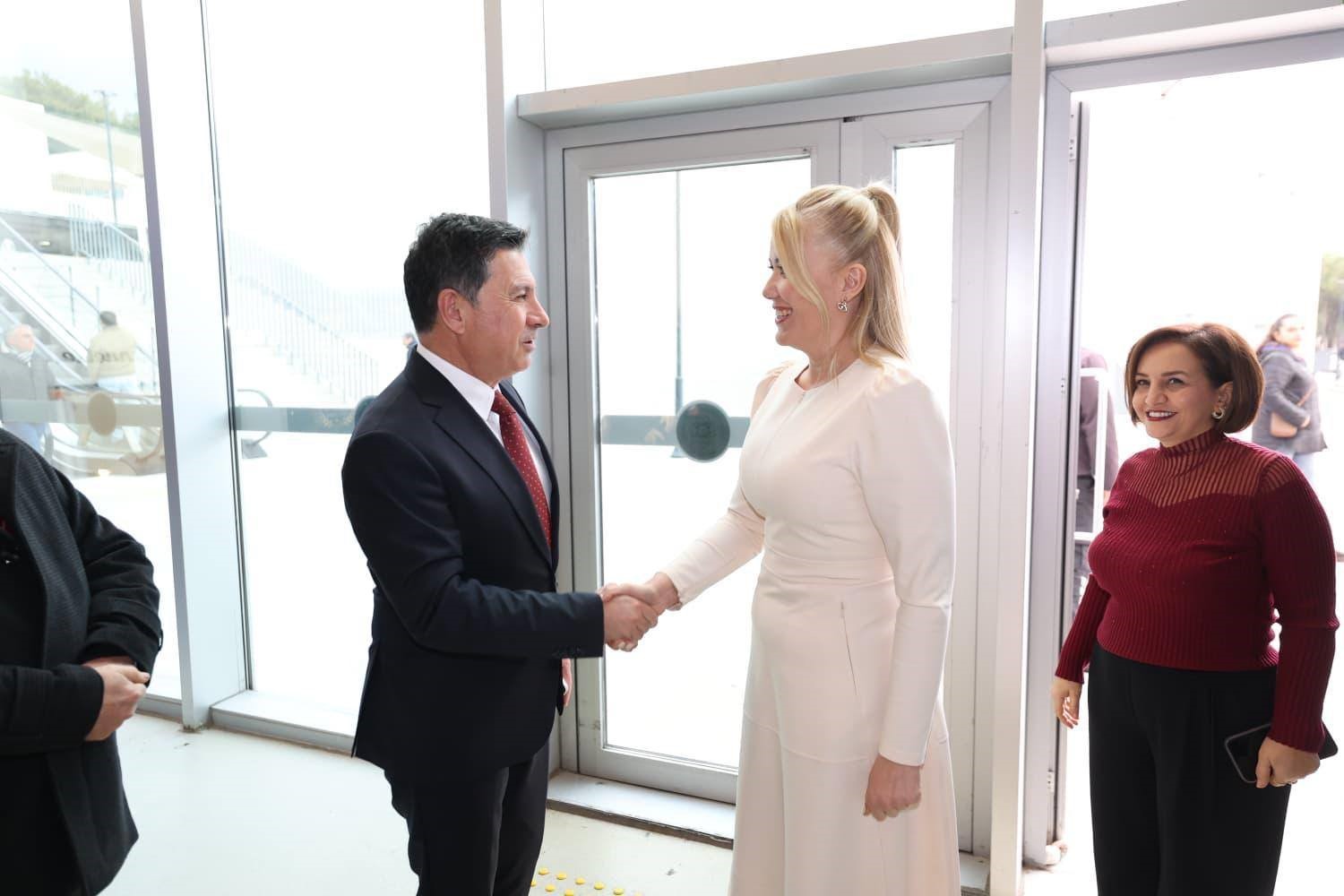 Başkan Şeniz Doğan’a EGF’den ödül
Başkan Şeniz Doğan’a EGF’den ödül