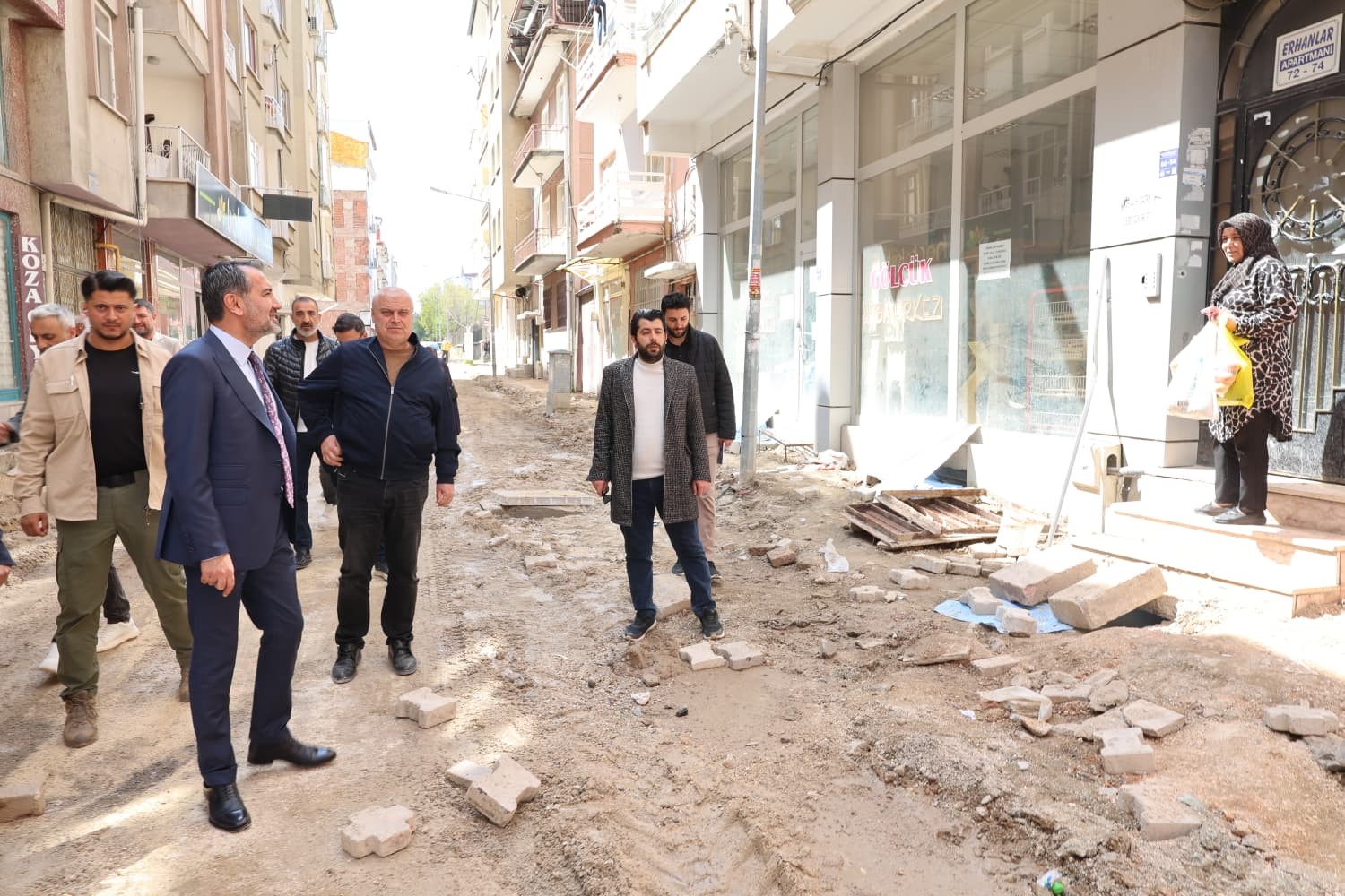 Başkan Şerifoğulları çalışmaları inceledi
