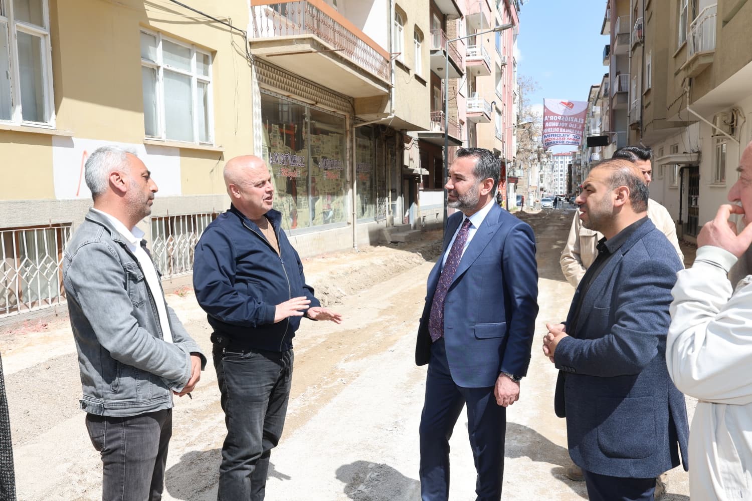 Başkan Şerifoğulları çalışmaları inceledi
