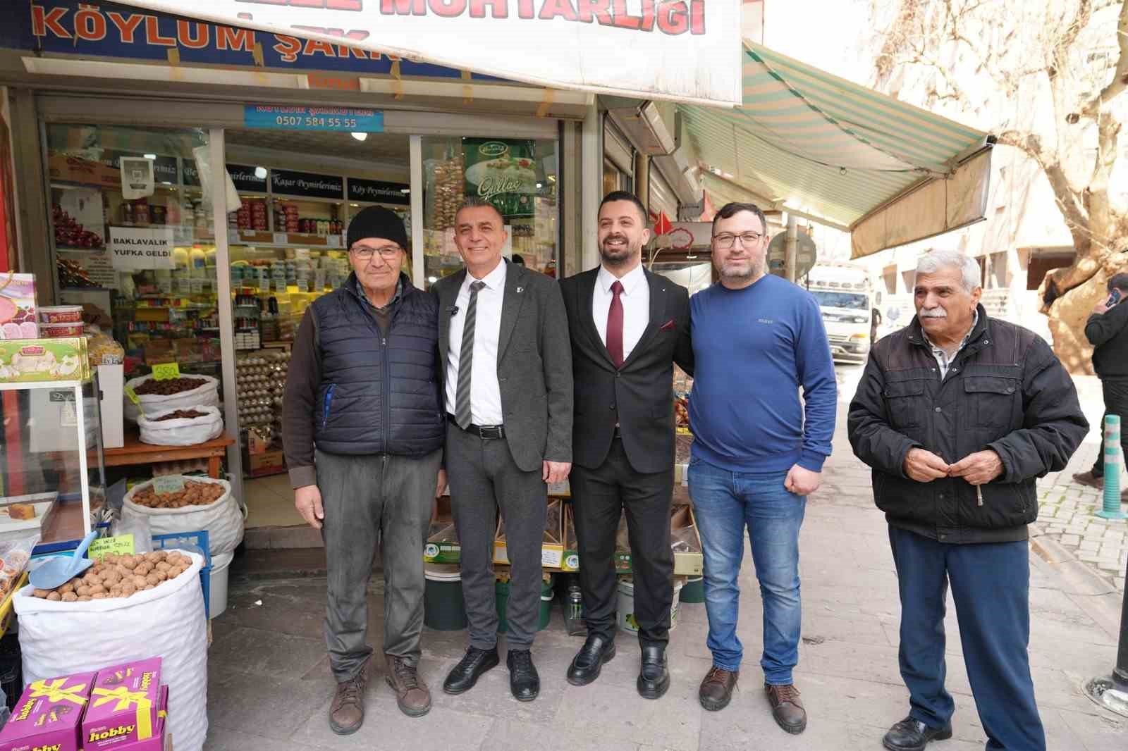 Başkan Şimşek esnafın sorunlarını dinledi
Başkan Şimşek esnafın sorunlarını dinledi