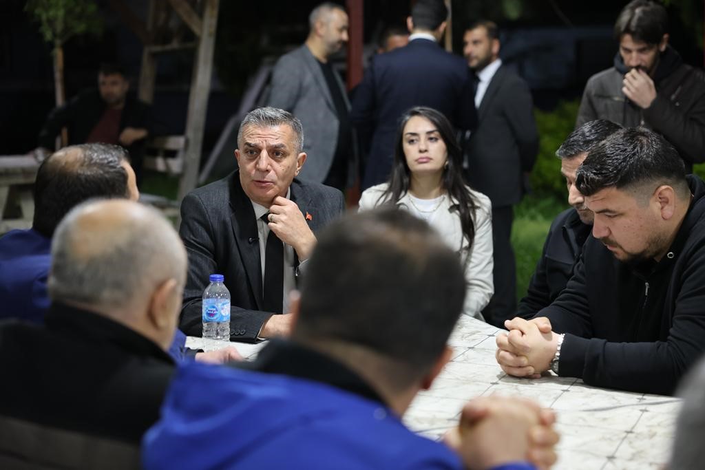 Başkan Şimşek Selimşahlar Mahallesi’nde vatandaşlarla buluştu
