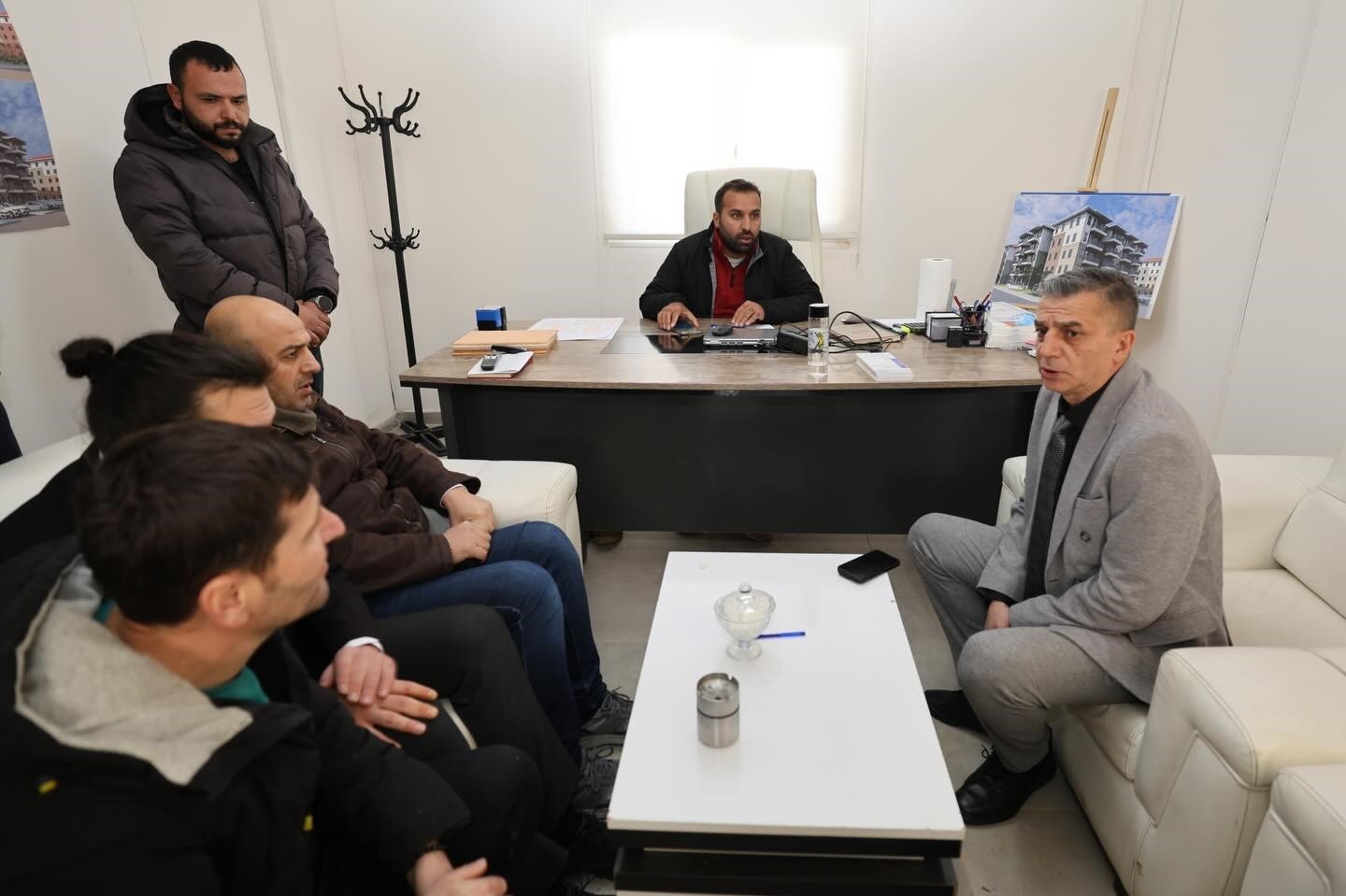 Başkan Şimşek’ten yangın çıkan TOKİ şantiyesinde inceleme
