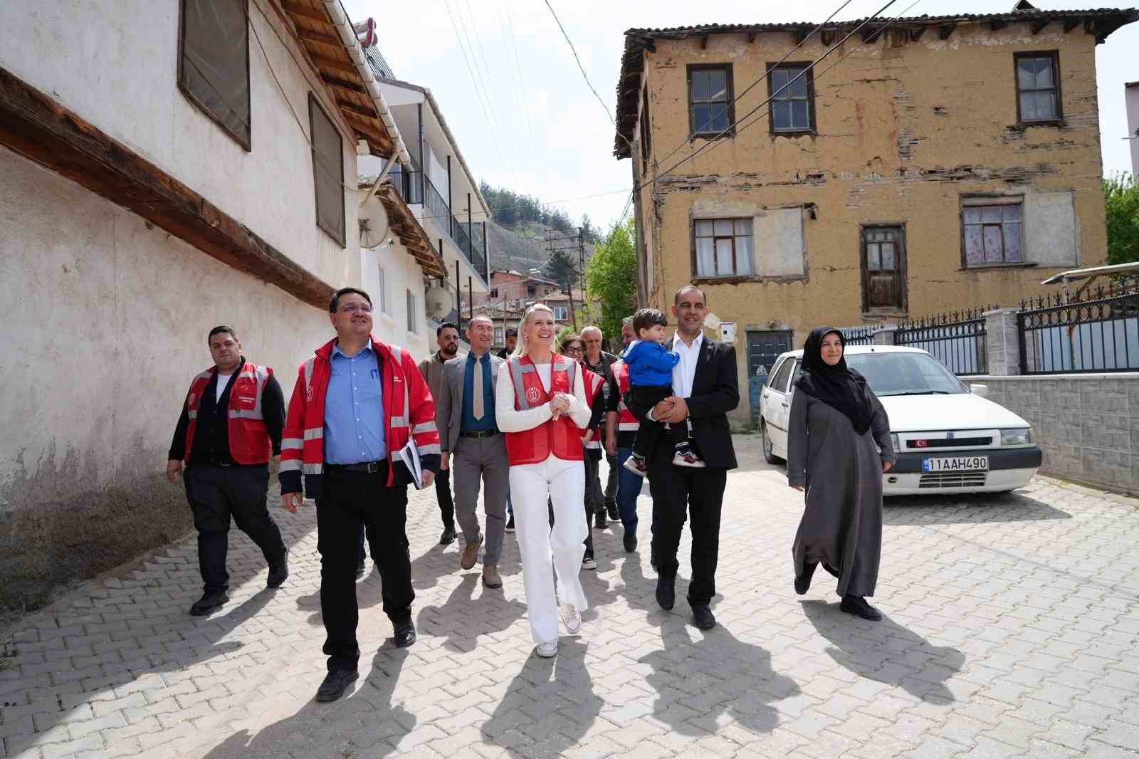 Başkan Subaşı Kayıboyu Mahallesi’ndeki çalışmaları inceledi
