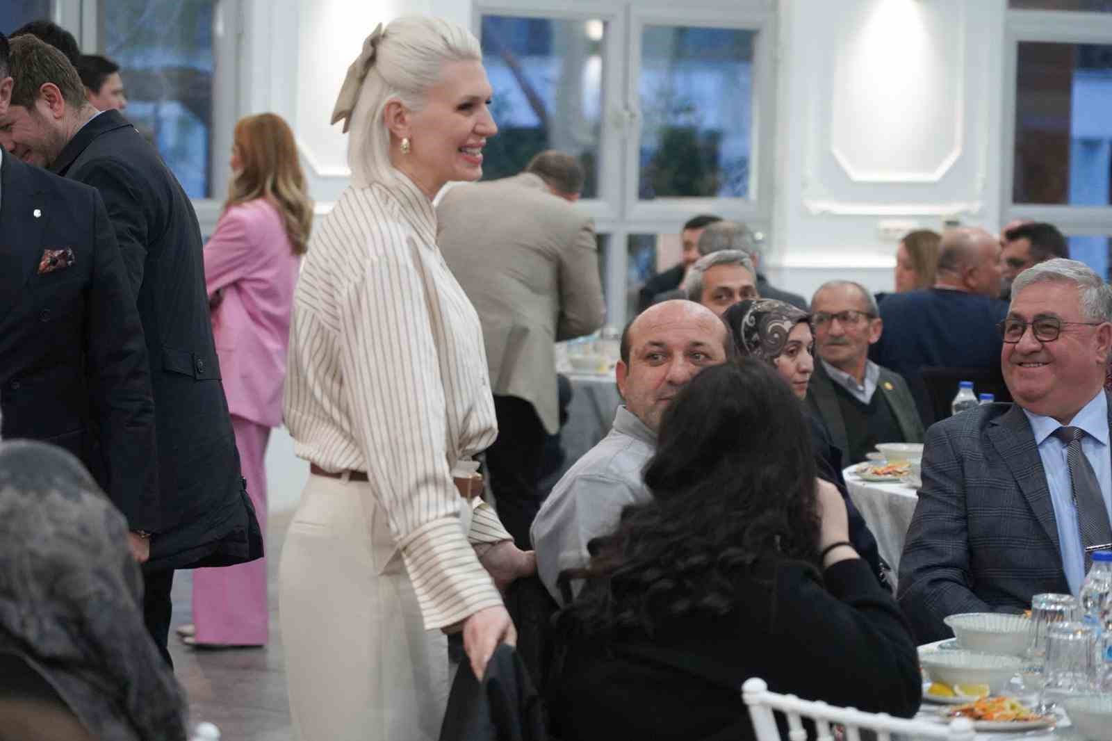 Başkan Subaşı, muhtarlarla iftarda buluştu
