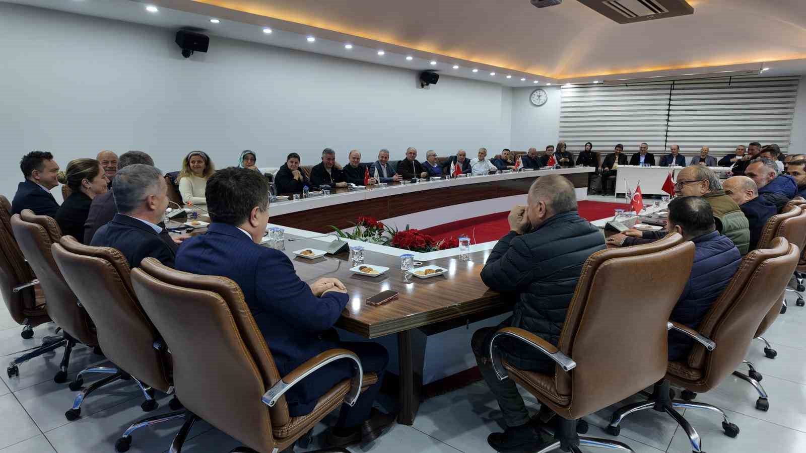 Başkan Subaşıoğlu; "AK Parti çok büyük bir ailedir"
