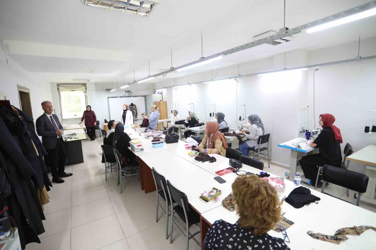 Başkan Taban’dan İNESMEK kursiyerlerine ziyaret
