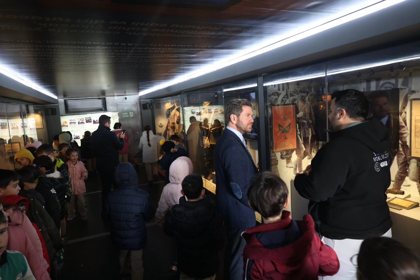 Başkan Tatık, Çanakkale Savaşları Mobil Müzesinde vatandaşlarla bir araya geldi
