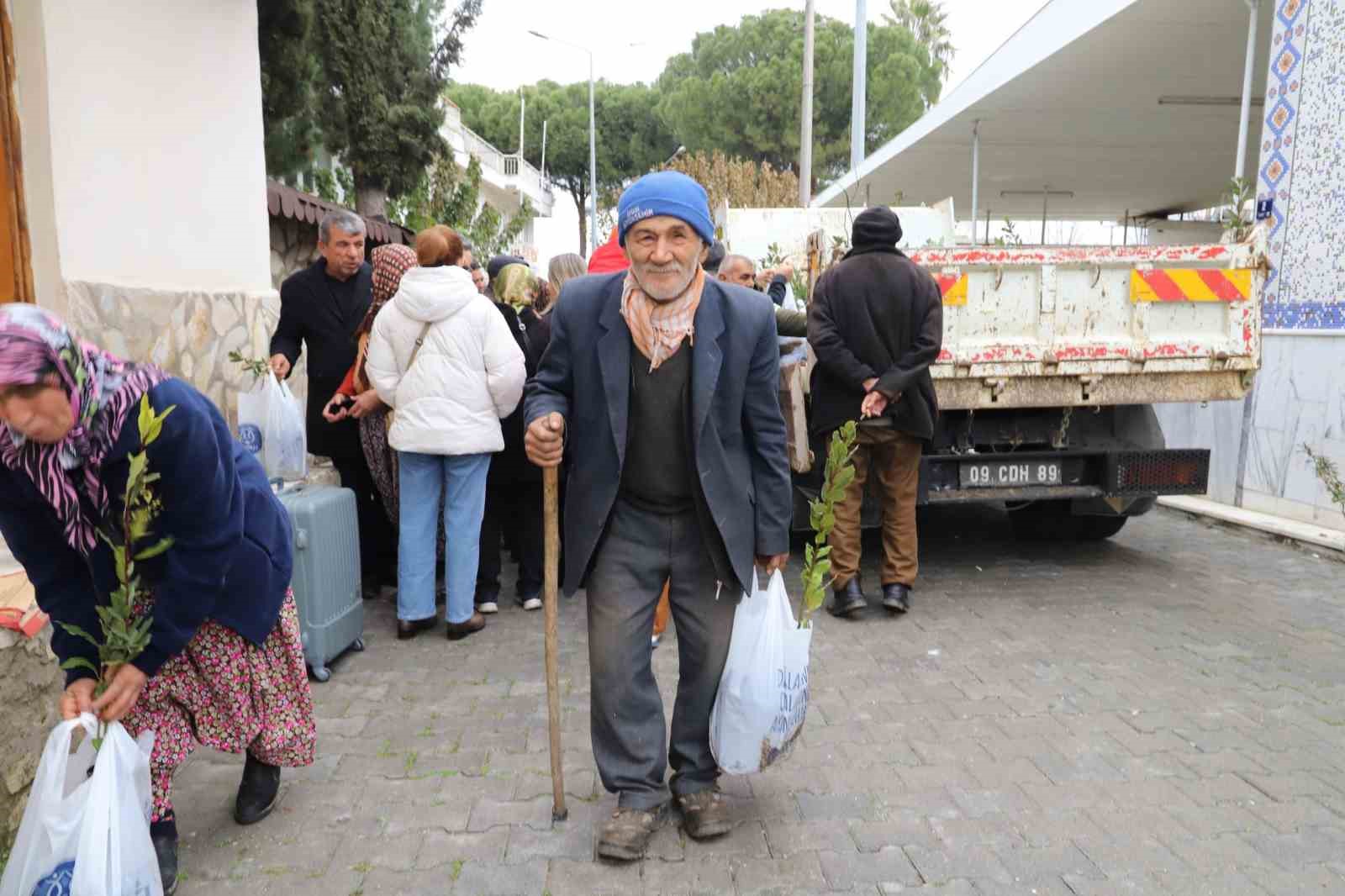 Başkan Tetik mahalle ziyaretlerini sürdürüyor
