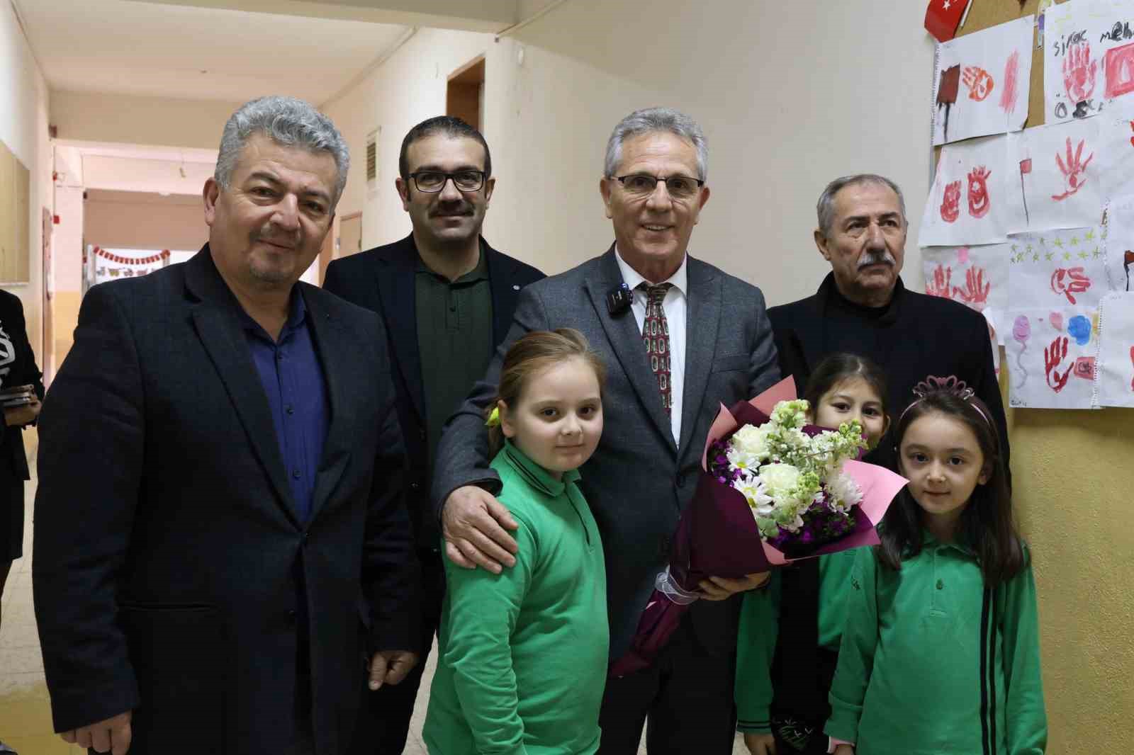 Başkan Tetik öğrencilere belediyeciliği anlattı
