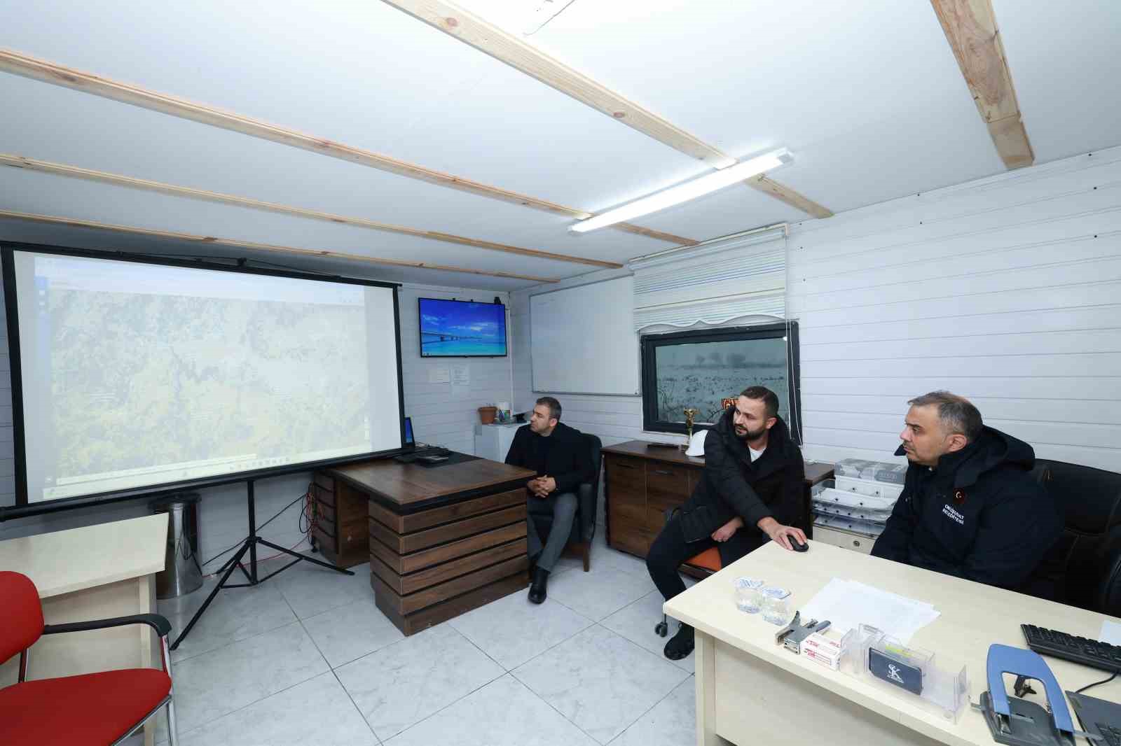 Başkan Toptaş:" Karla mücadele çalışmalarımız aralıksız sürüyor"
