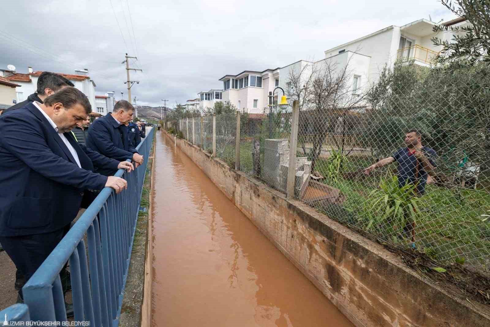 Başkan Tugay’dan Seferihisar’da yağıştan etkilenenlere yerinde destek

