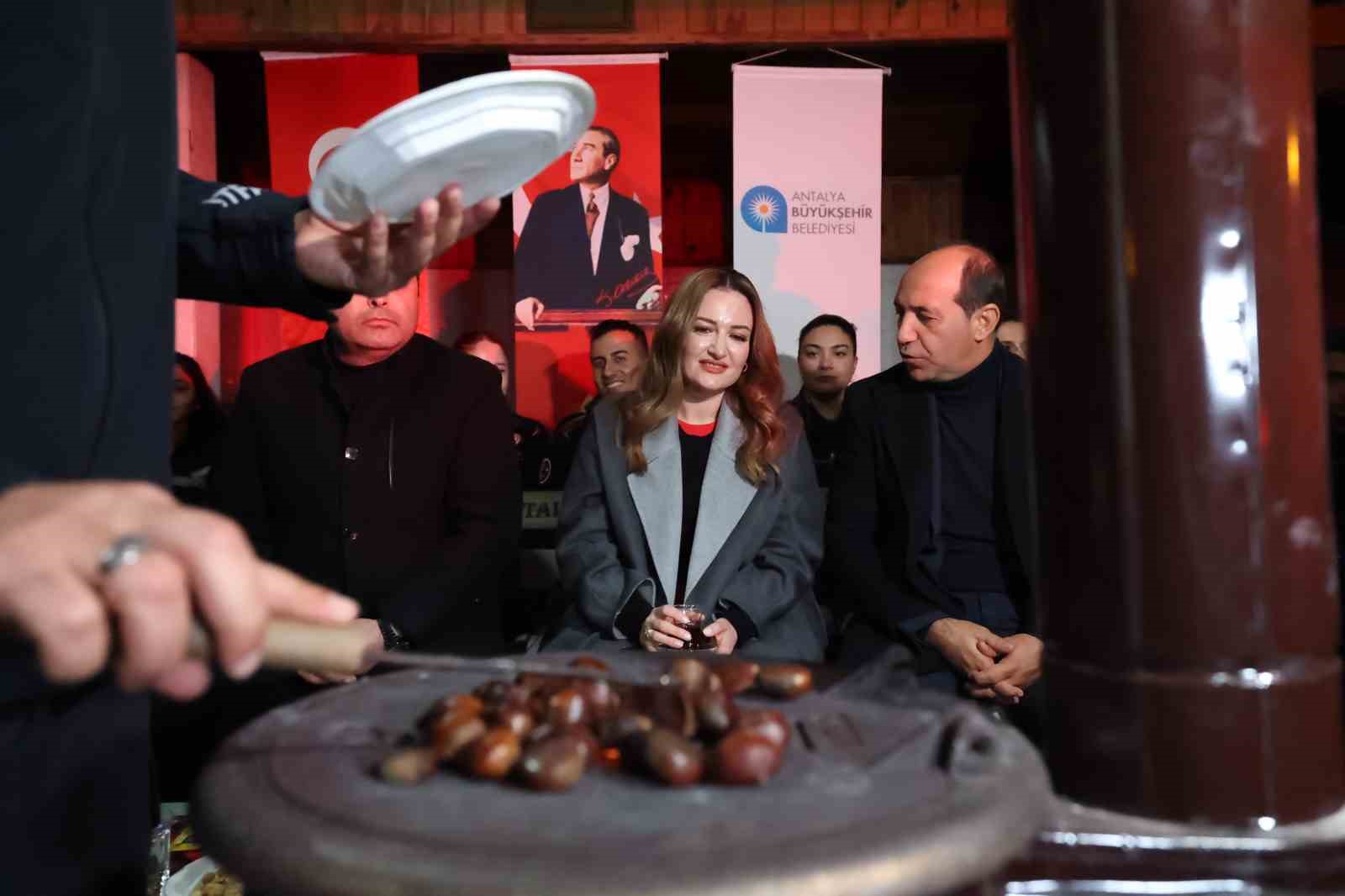 Başkan Vekili Özdemir, 2026 yılını itfaiye personeli ile karşıladı
