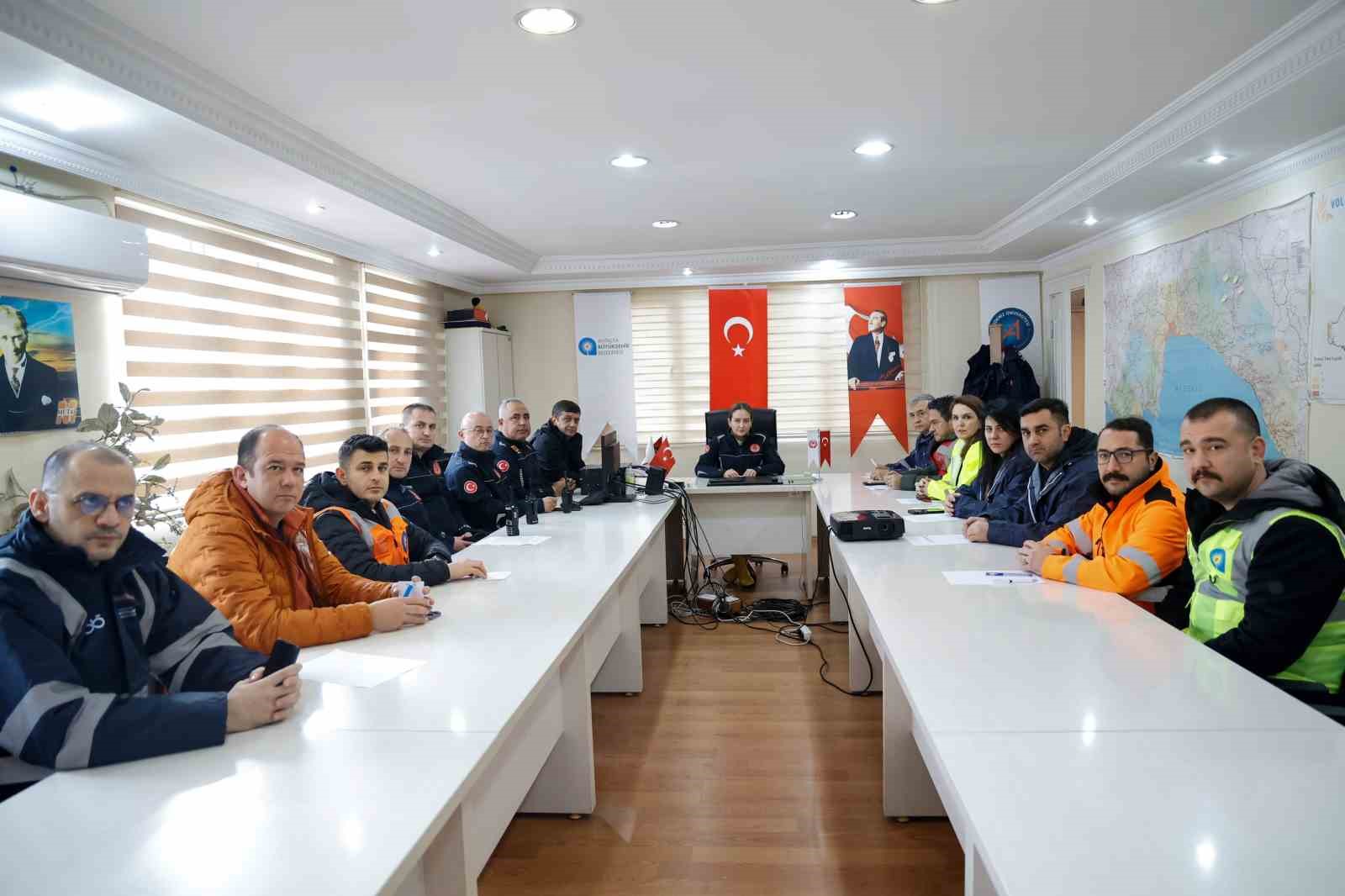 Başkan Vekili Özdemir: "Son 24 saatte metrekareye 200 mm yağış düştüğü tespit edildi"
Başkan Vekili Özdemir: "Son 24 saatte metrekareye 200 mm yağış düştüğü tespit edildi"