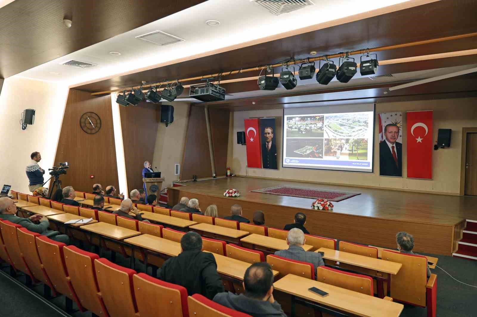 Başkan Yalçın’dan meclis üyelerine icraat sunumu
Başkan Yalçın’dan meclis üyelerine icraat sunumu