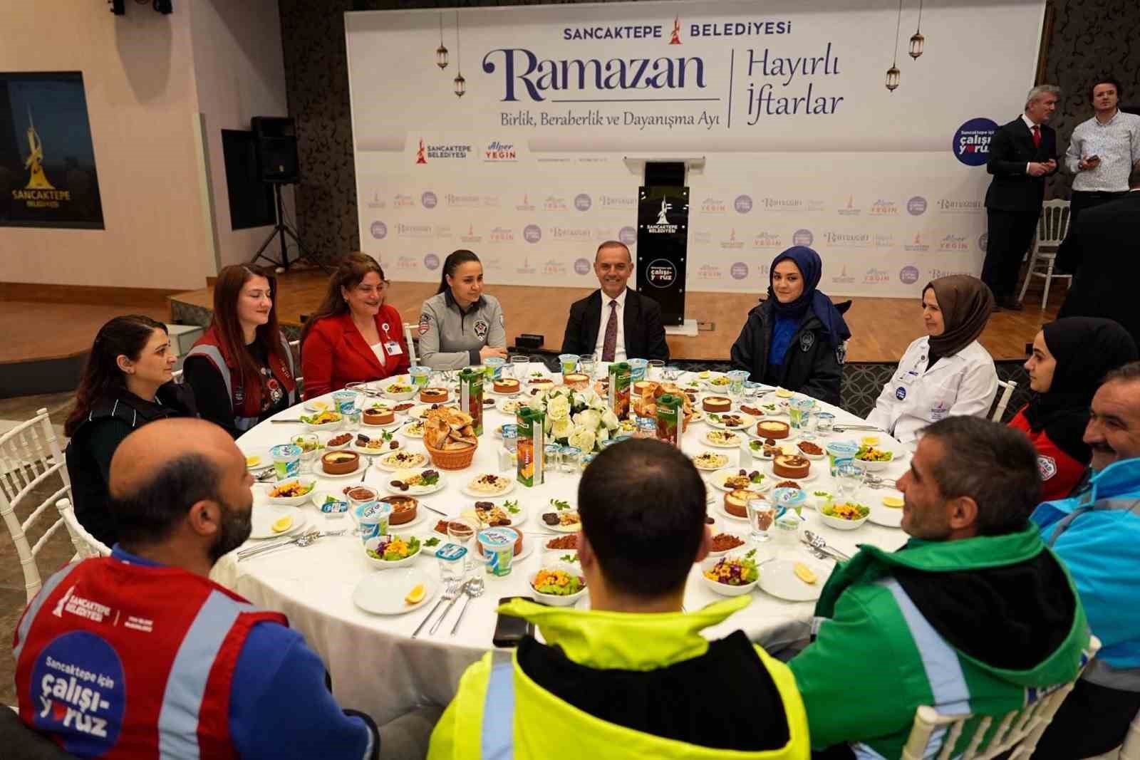 Başkan Yeğin mesai arkadaşlarıyla iftarda buluştu: "Sancaktepe’de büyük bir aileyiz"
