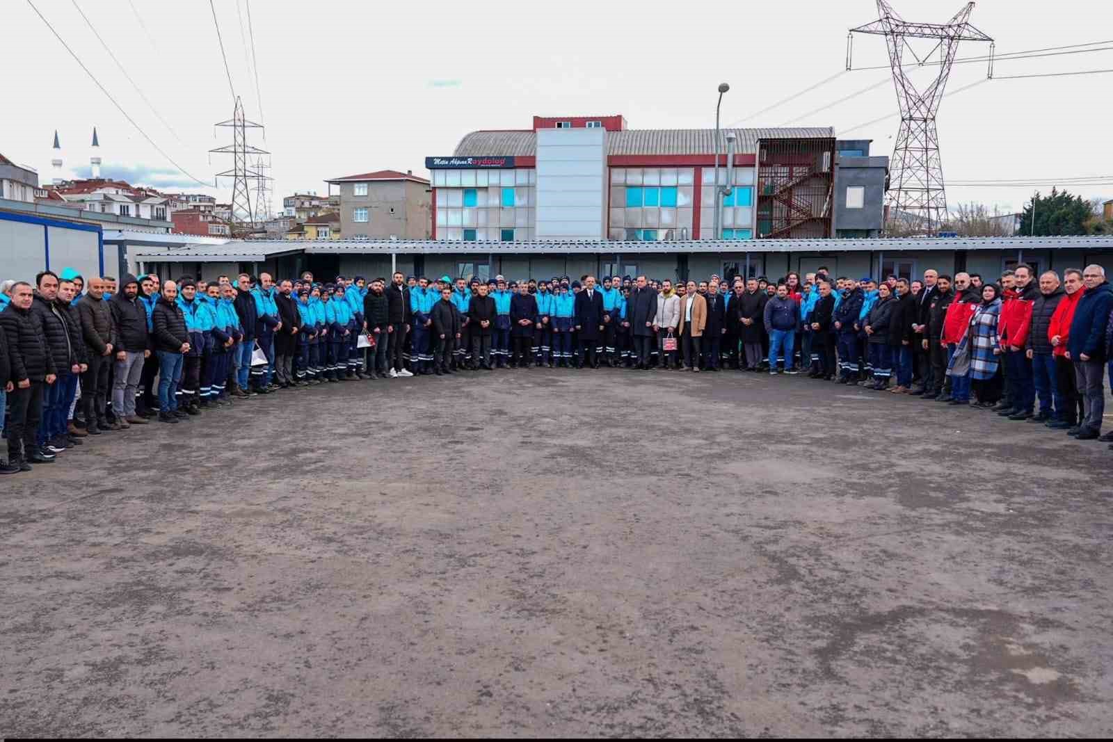 Başkan Yeğin, yeni yıl öncesi Sancaktepe Belediye personeliyle bir araya geldi
