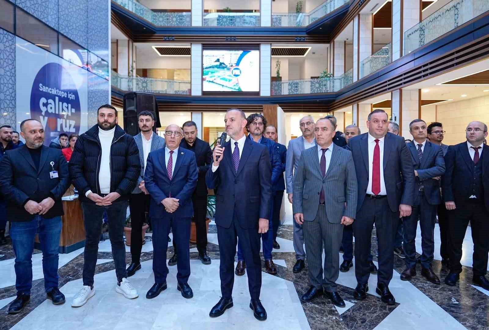 Başkan Yeğin, yeni yıl öncesi Sancaktepe Belediye personeliyle bir araya geldi
