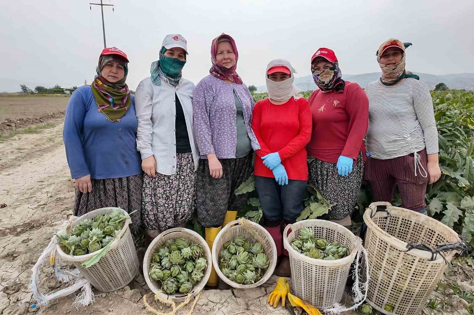 Başkan Yetişkin: "Efeler’i kadınların geleceğe umutla baktığı bir kent yapmak için çalışıyoruz"

