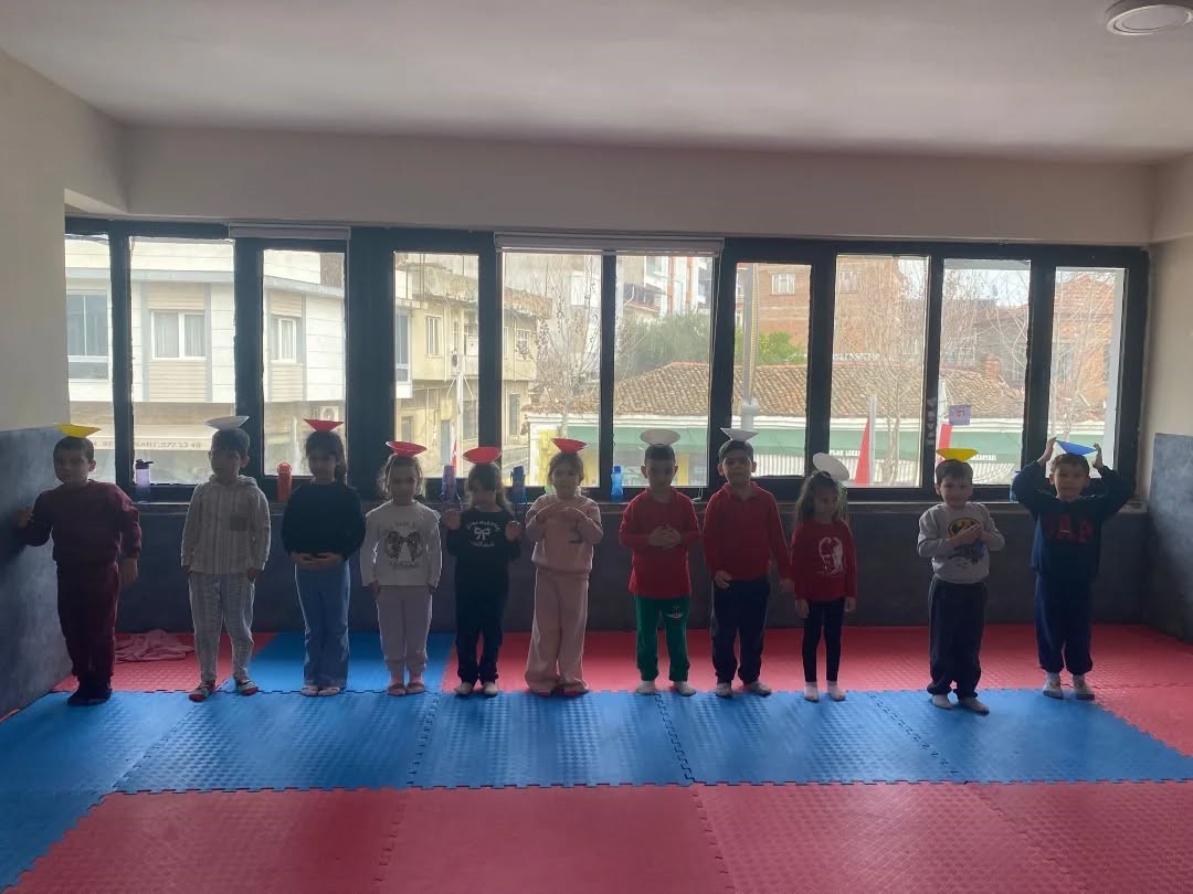 Başkan Zencirci: "Çocuklarımızı geleceğe hazırlıyoruz"
