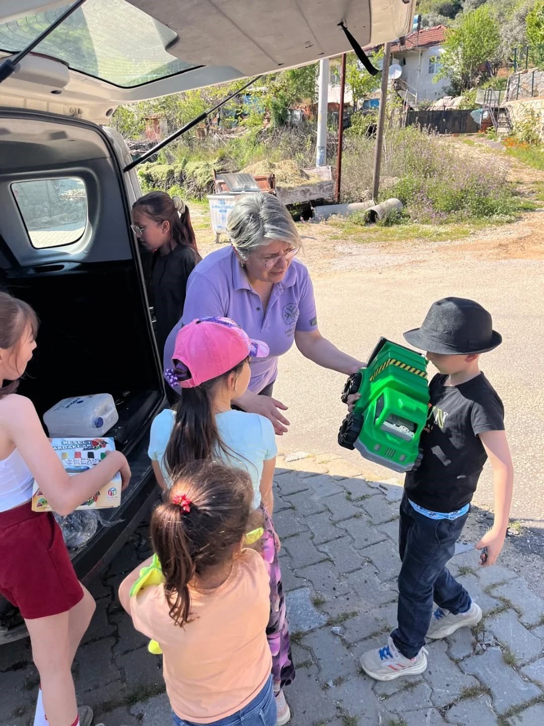 Başkan Zencirci: "Dayanışmanın gücüyle her mahalleye ulaşıyoruz"
