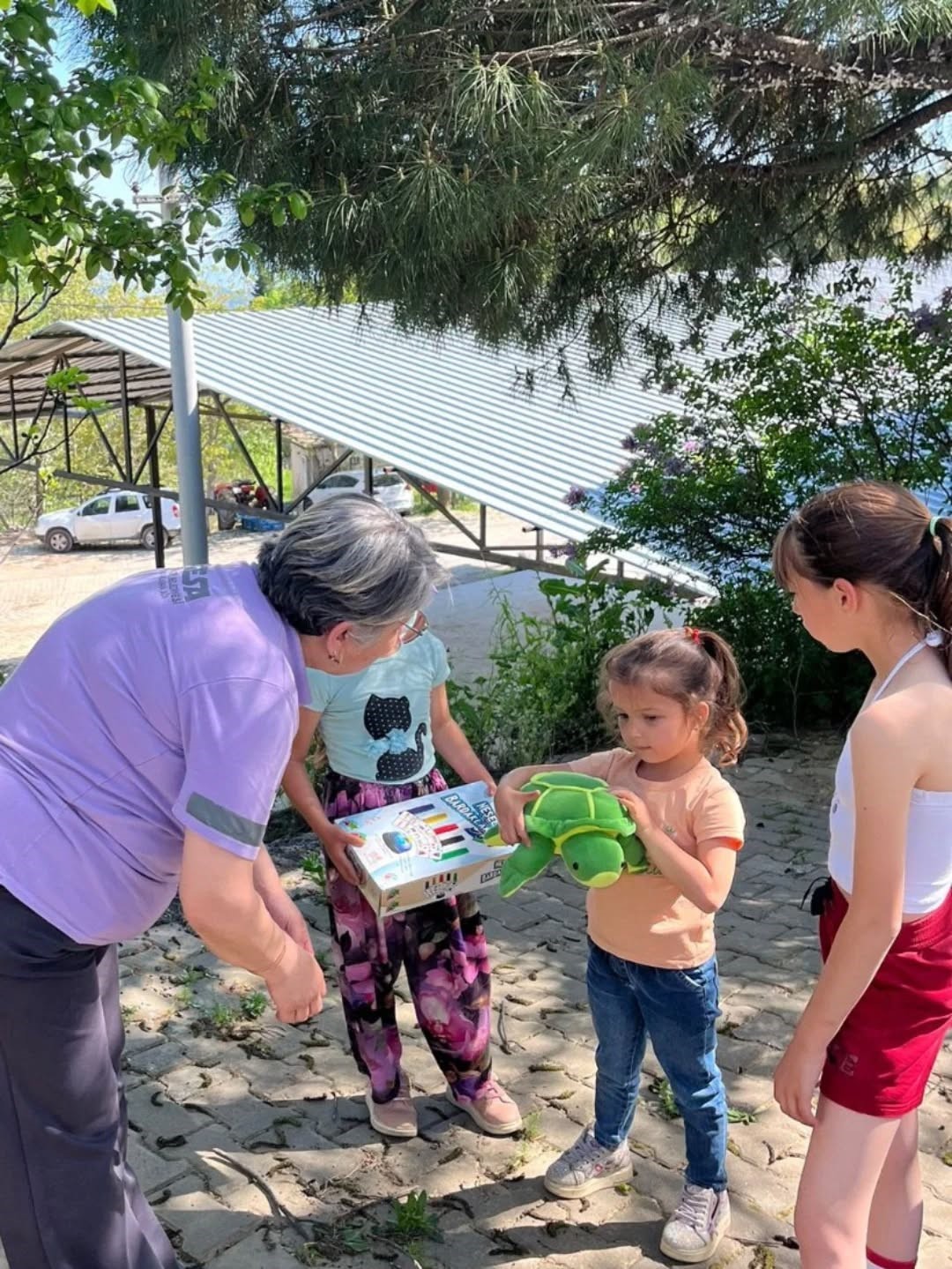 Başkan Zencirci: "Dayanışmanın gücüyle her mahalleye ulaşıyoruz"
