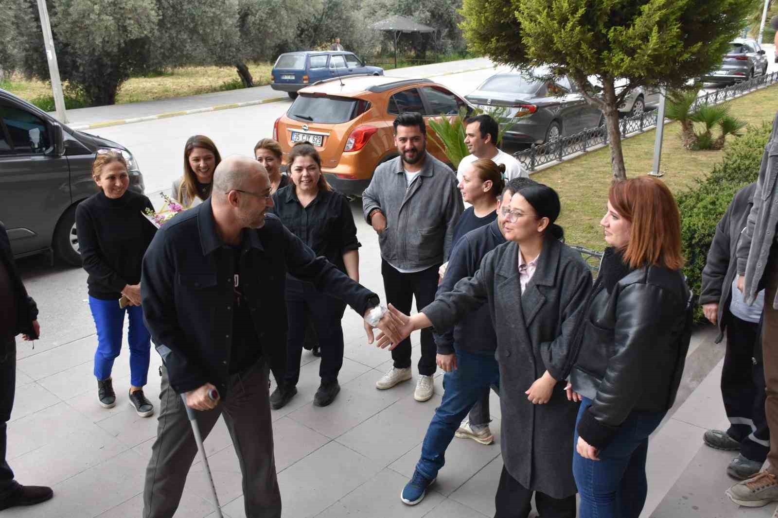 Başkan Zencirci, hastane çıkışı eve uğramadan belediyeye uğradı
