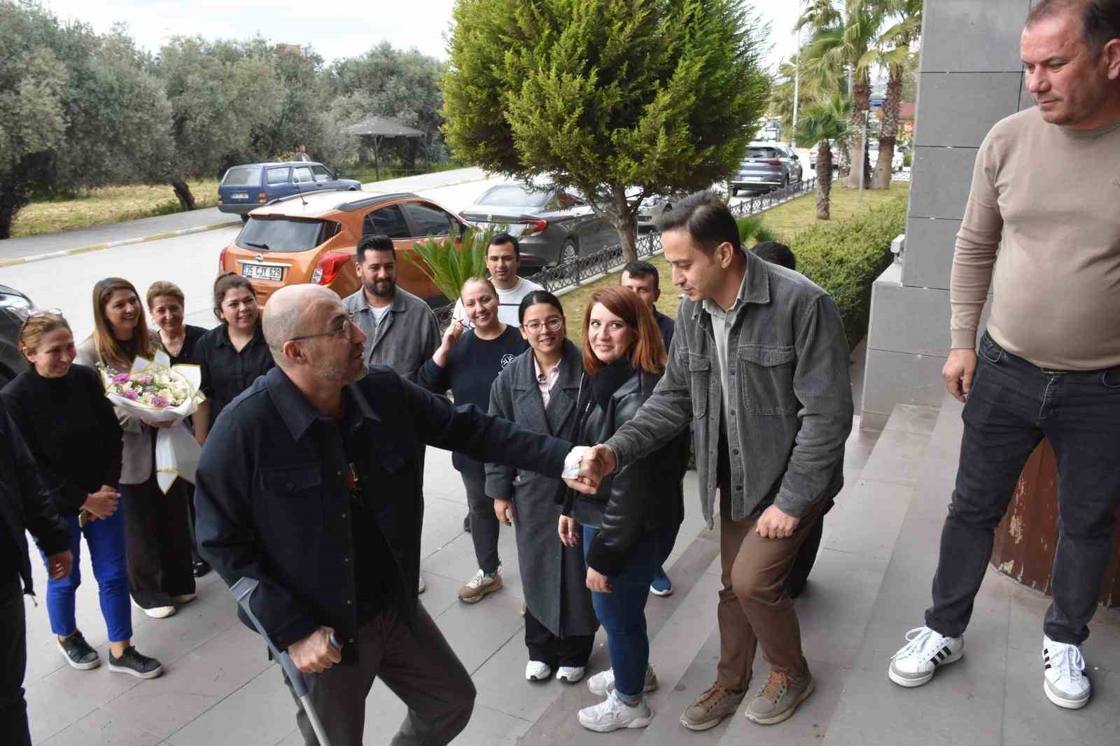 Başkan Zencirci, hastane çıkışı eve uğramadan belediyeye uğradı
