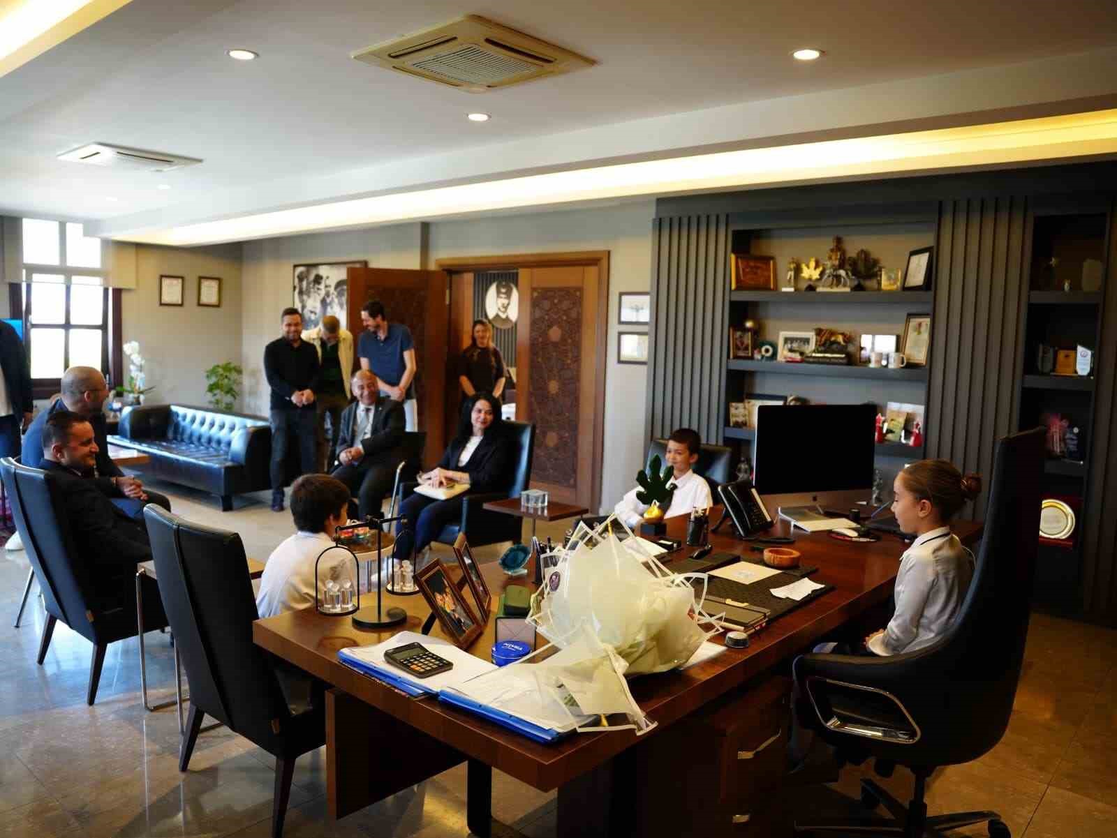 Başkan Zencirci yetkiyi, çocuklara devretti
