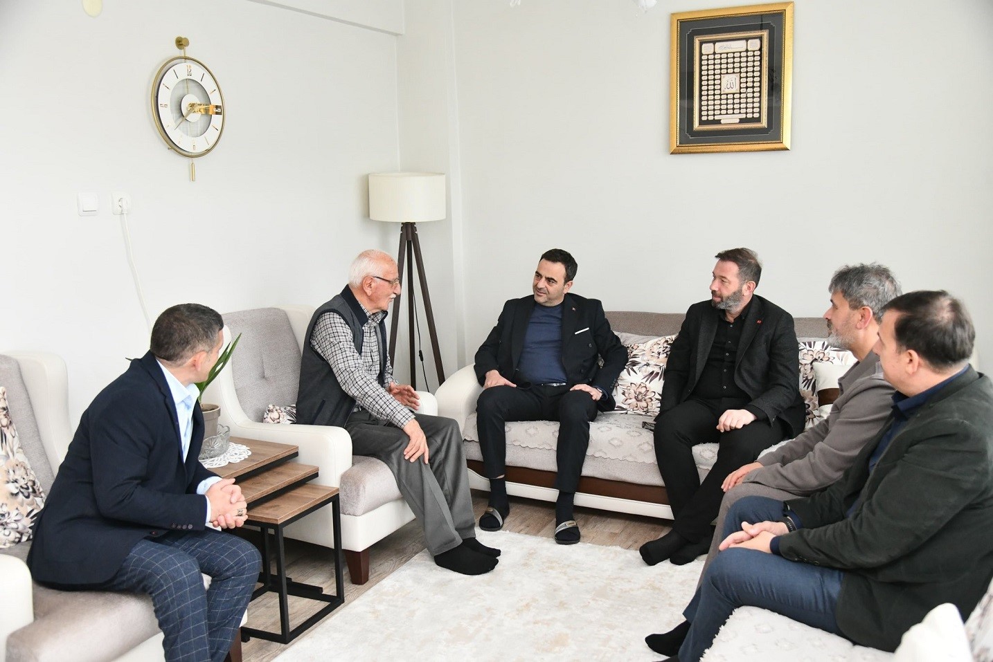 Başkanı Özlü’den hastalara moral ziyareti
