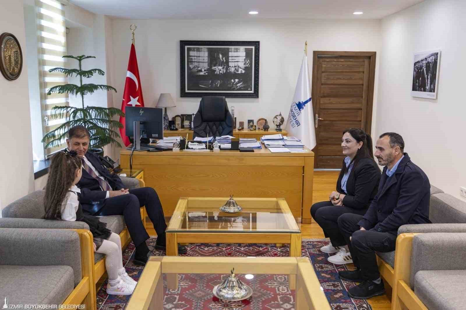 Başkanlık makamında gurur veren buluşma
