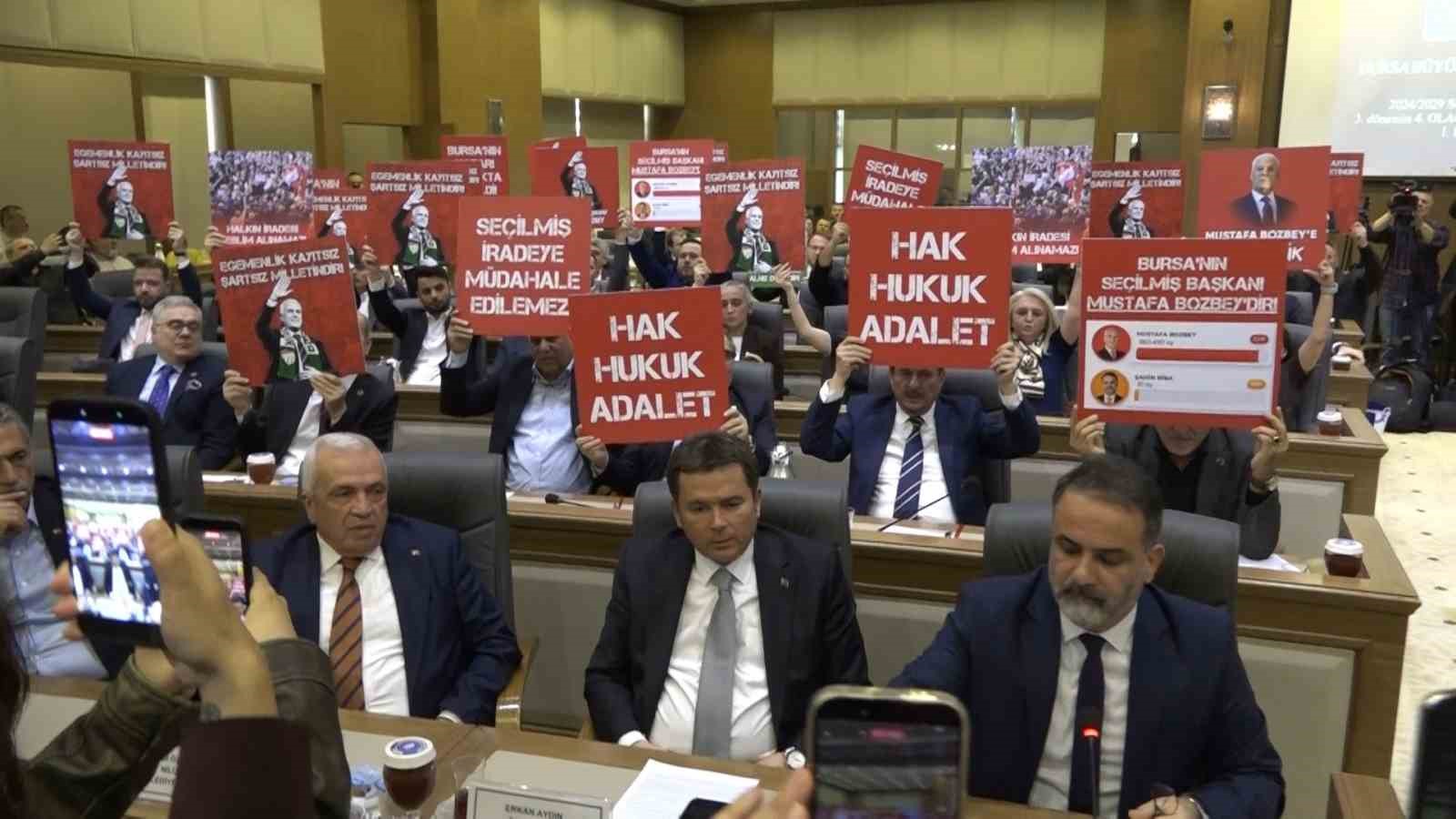 Başkanvekili Biba: "Başkanlık koltuğuna oturmaya niyetim yok, çalışmaya geldim, bulunduğum sürece de çalışacağım"
Başkanvekili Biba: "Başkanlık koltuğuna oturmaya niyetim yok, çalışmaya geldim, bulunduğum sürece de çalışacağım"