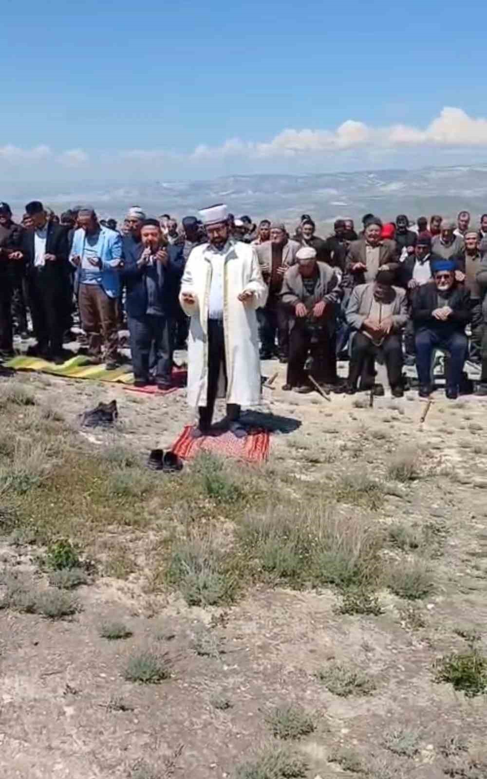 Başkentte vatandaşlardan yağmur duası
