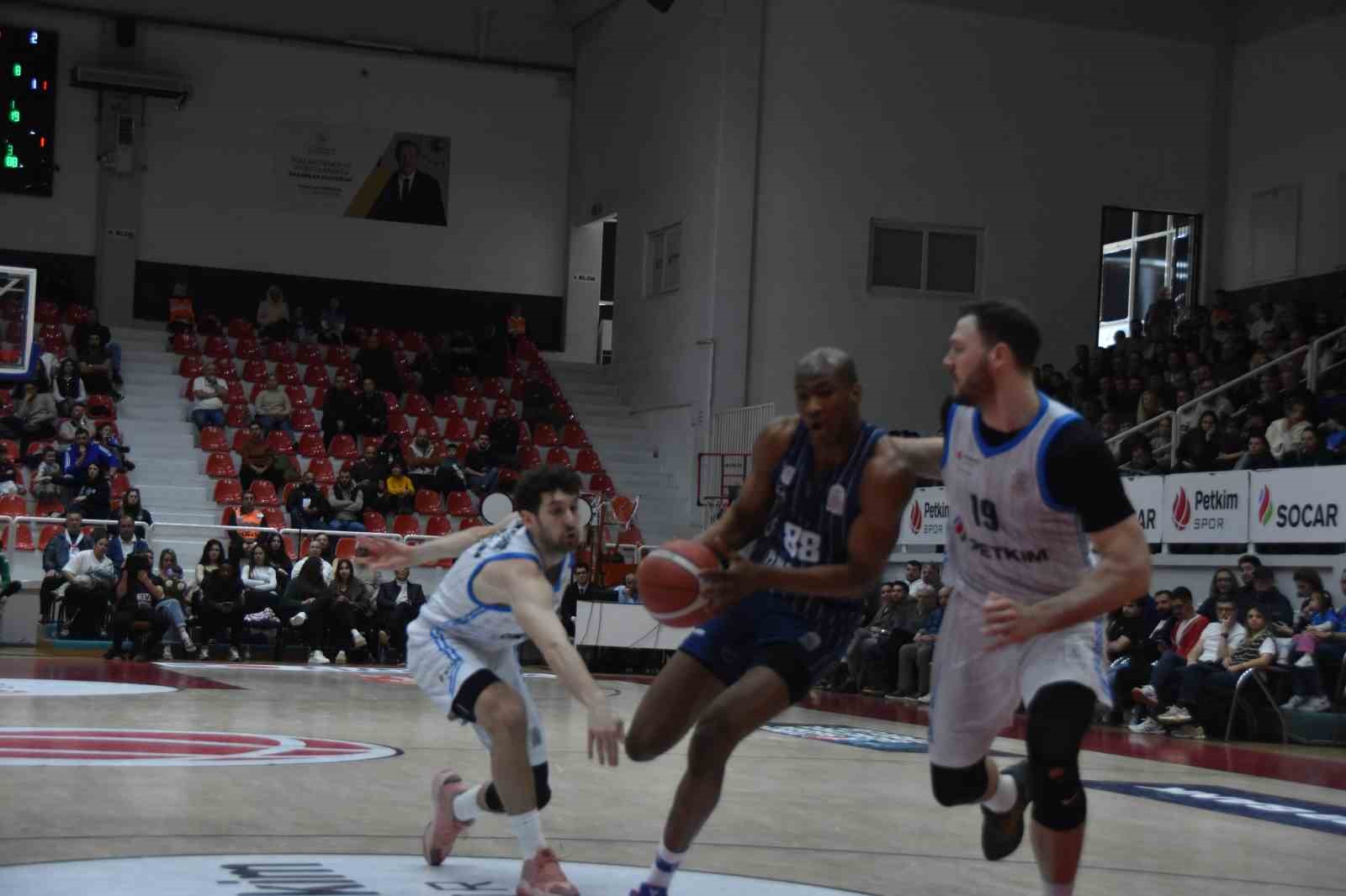 Basketbol Süper Ligi: Aliağa Petkimspor:60 - A. Efes: 85
