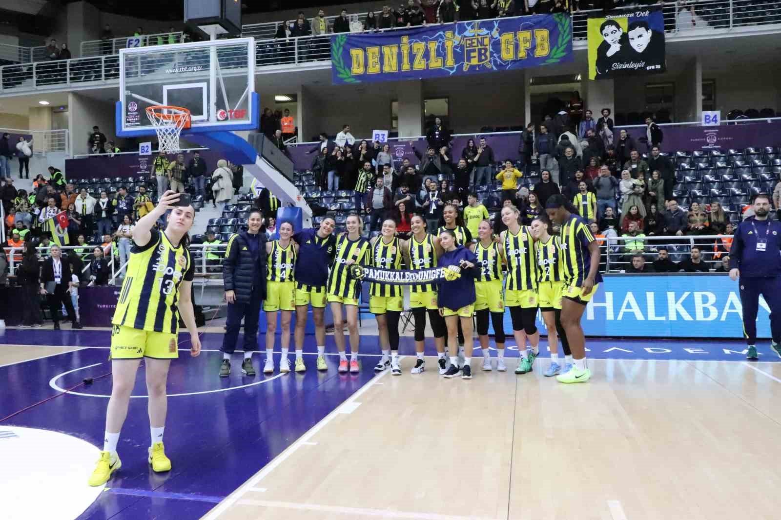 Basketbol Süper Ligi: Fenerbahçe Opet: 84 - ÇİMSA ÇBK Mersin: 66
