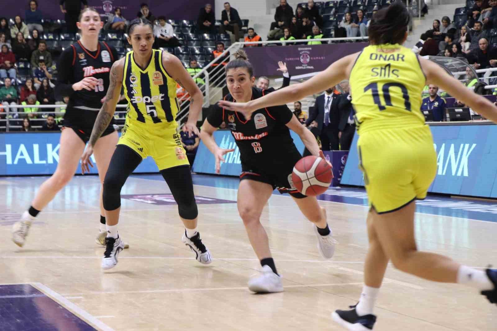 Basketbol Süper Ligi: Fenerbahçe Opet: 84 - ÇİMSA ÇBK Mersin: 66
