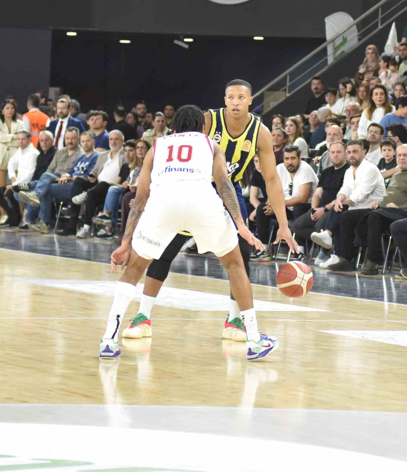 Basketbol Süper Ligi: Manisa Basket: 78 - Fenerbahçe: 82
