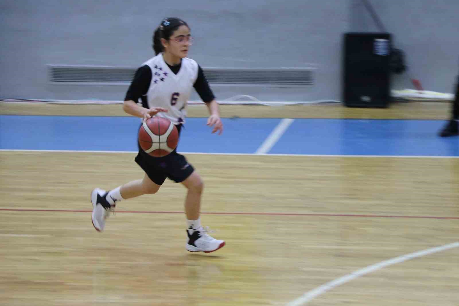 Basketbol Yıldızlar Türkiye Yarı Finalleri Yozgat’ta başladı
