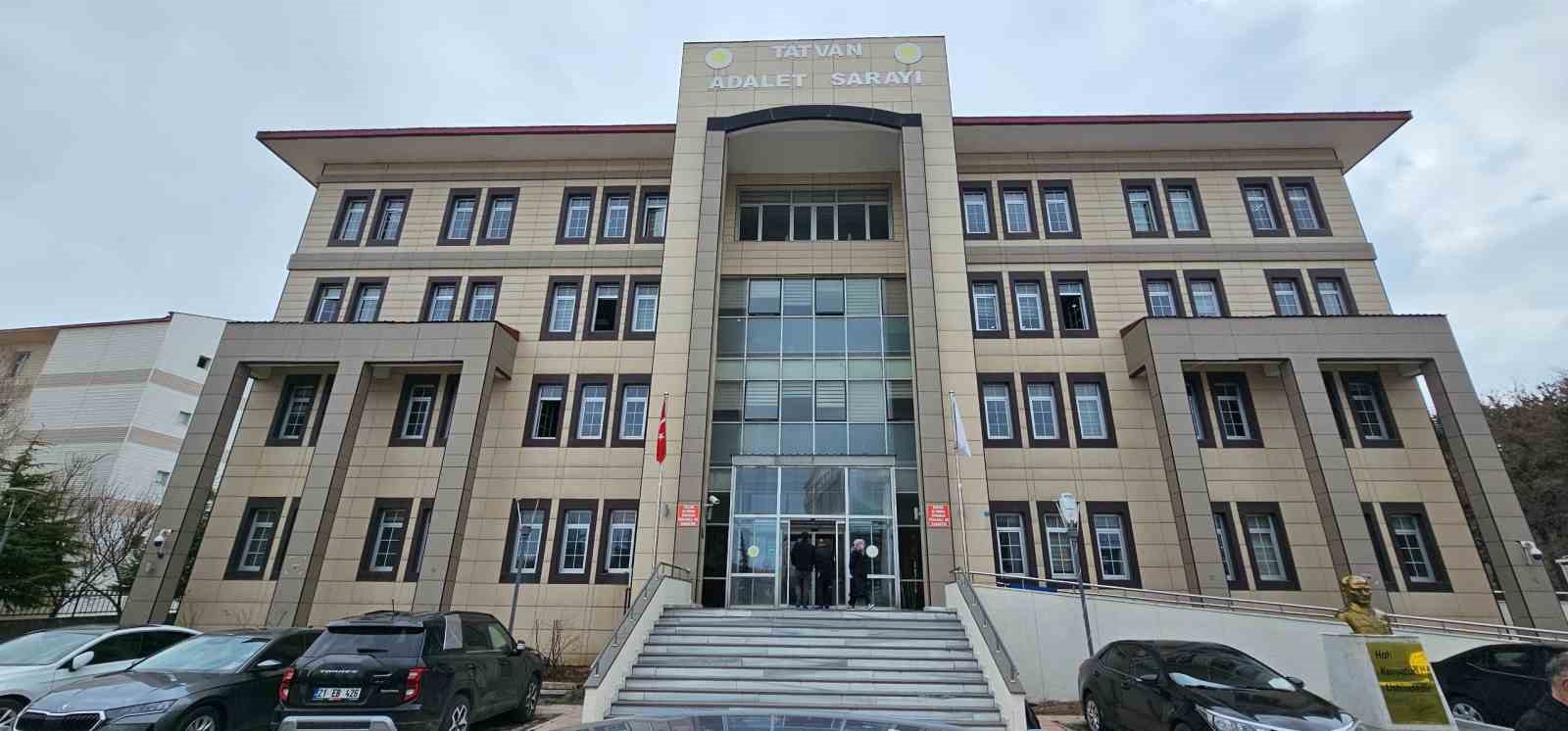 Başsavcı Ateş, 2025 büro ve suç bazlı soruşturma verilerini değerlendirdi
Başsavcı Ateş, 2025 büro ve suç bazlı soruşturma verilerini değerlendirdi